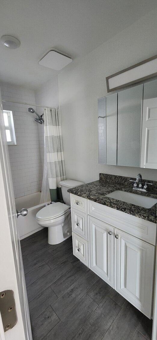 1408 Florida A Bath