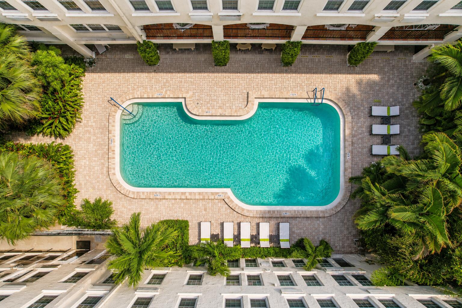 Palm Beach Hotel - Pool Area