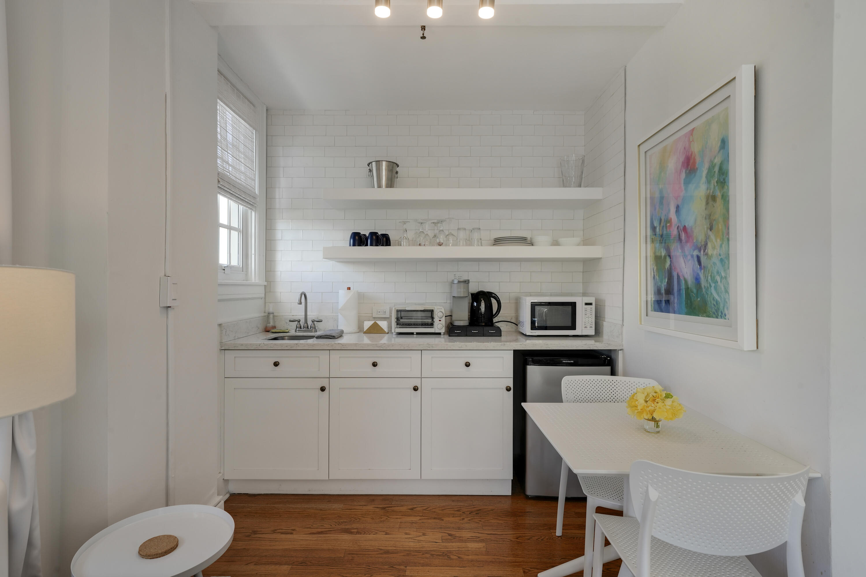 Updated Kitchenette & Dining Area Updated Kitchenette & Dining Area