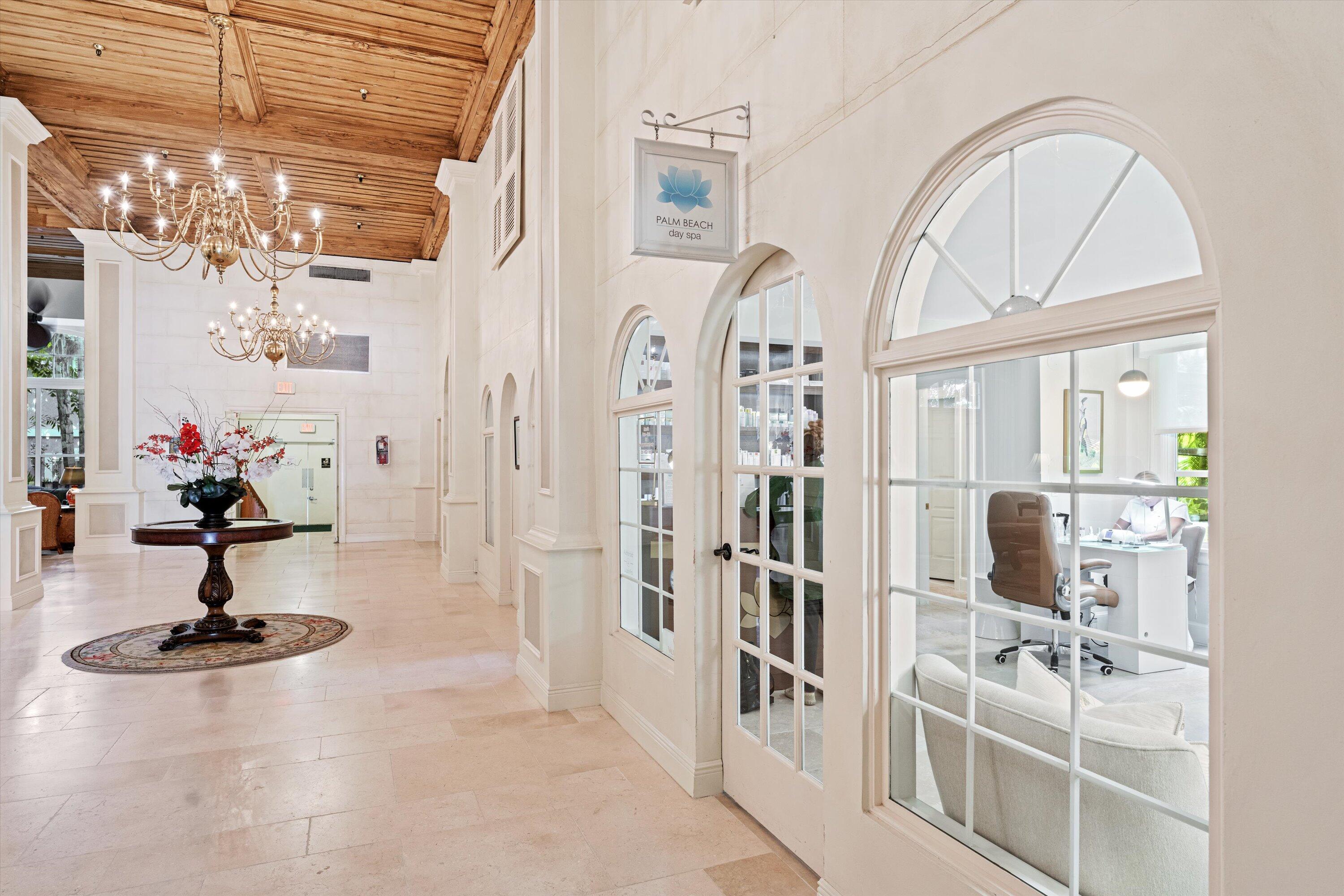 Palm Beach Hotel - Spa