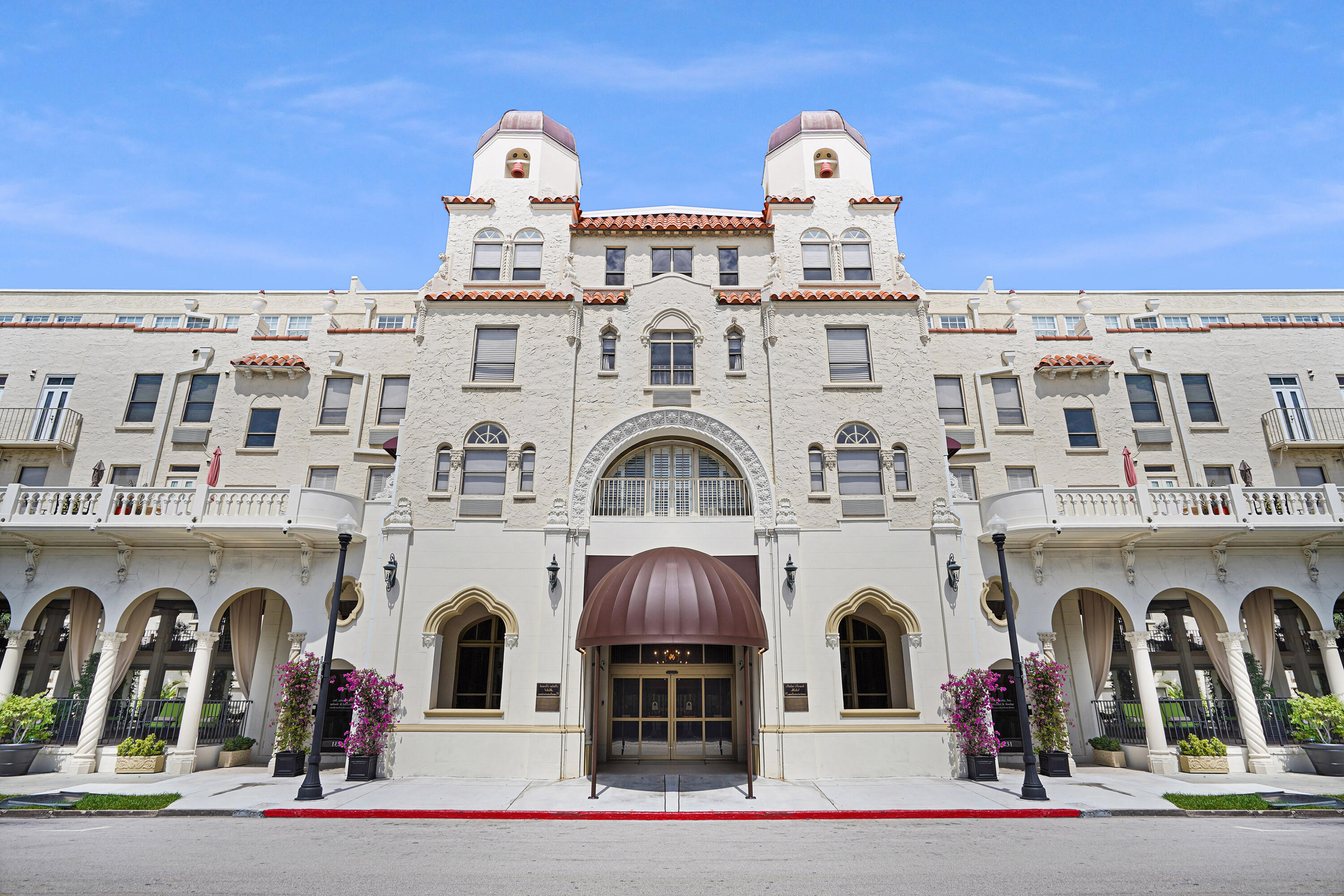 Palm Beach Hotel