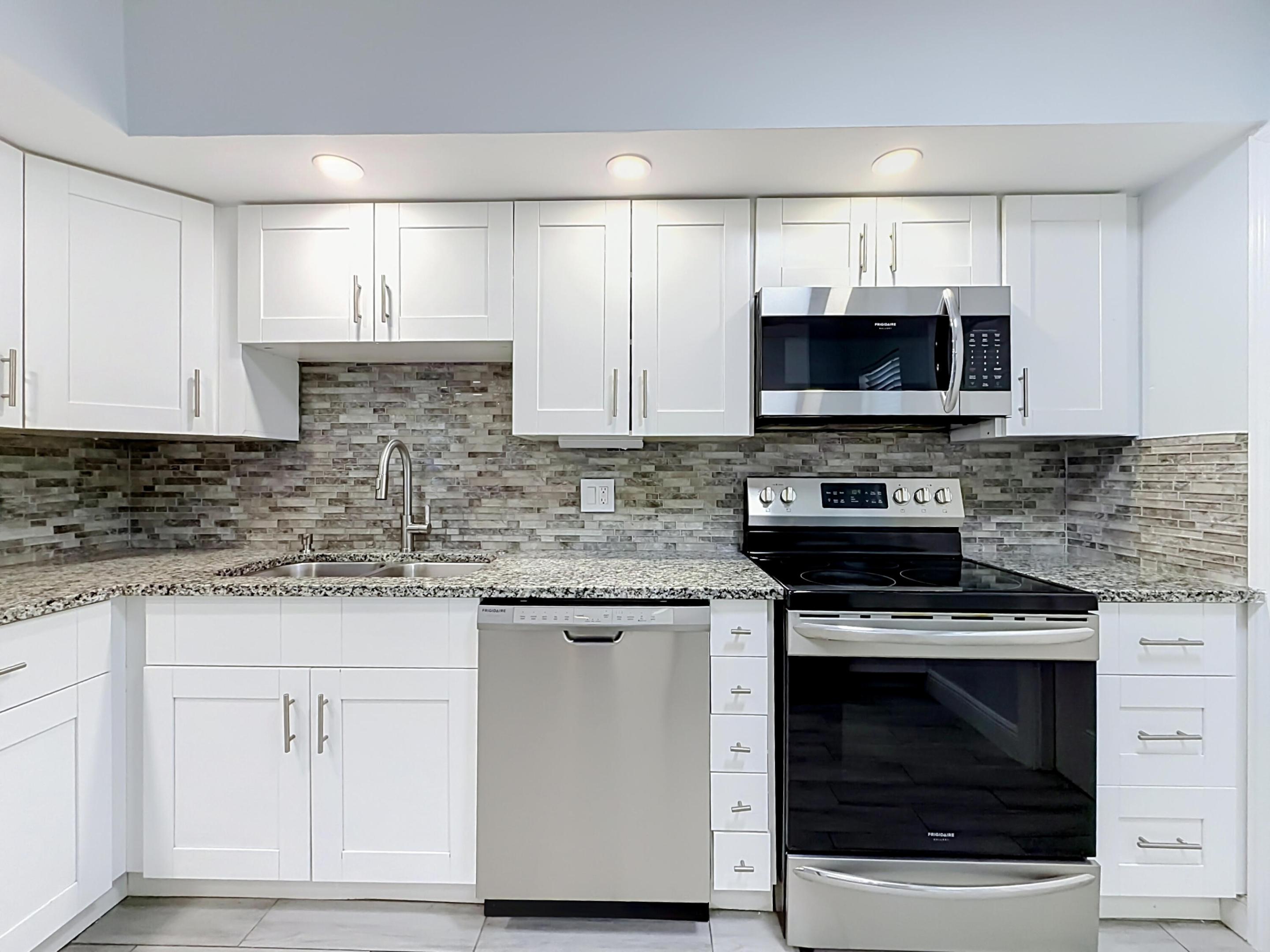 3121 NE 51st Street #102E-20