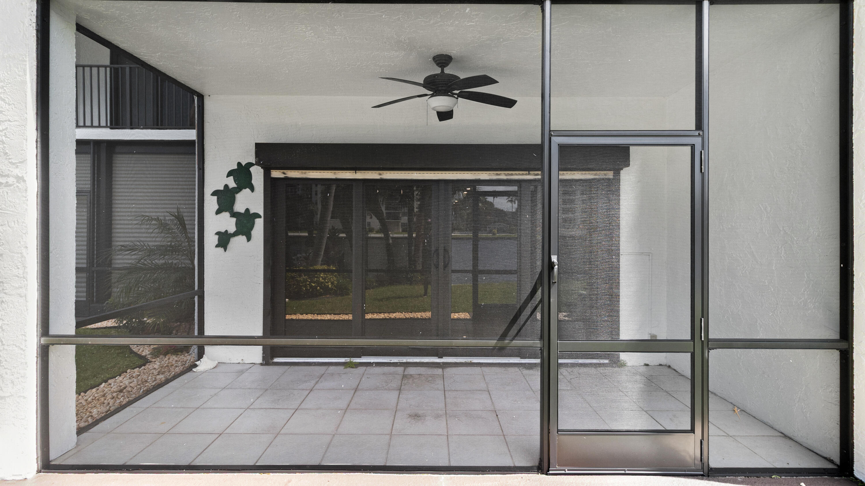45_accutour_01 1301-n-riverside-dr-043
