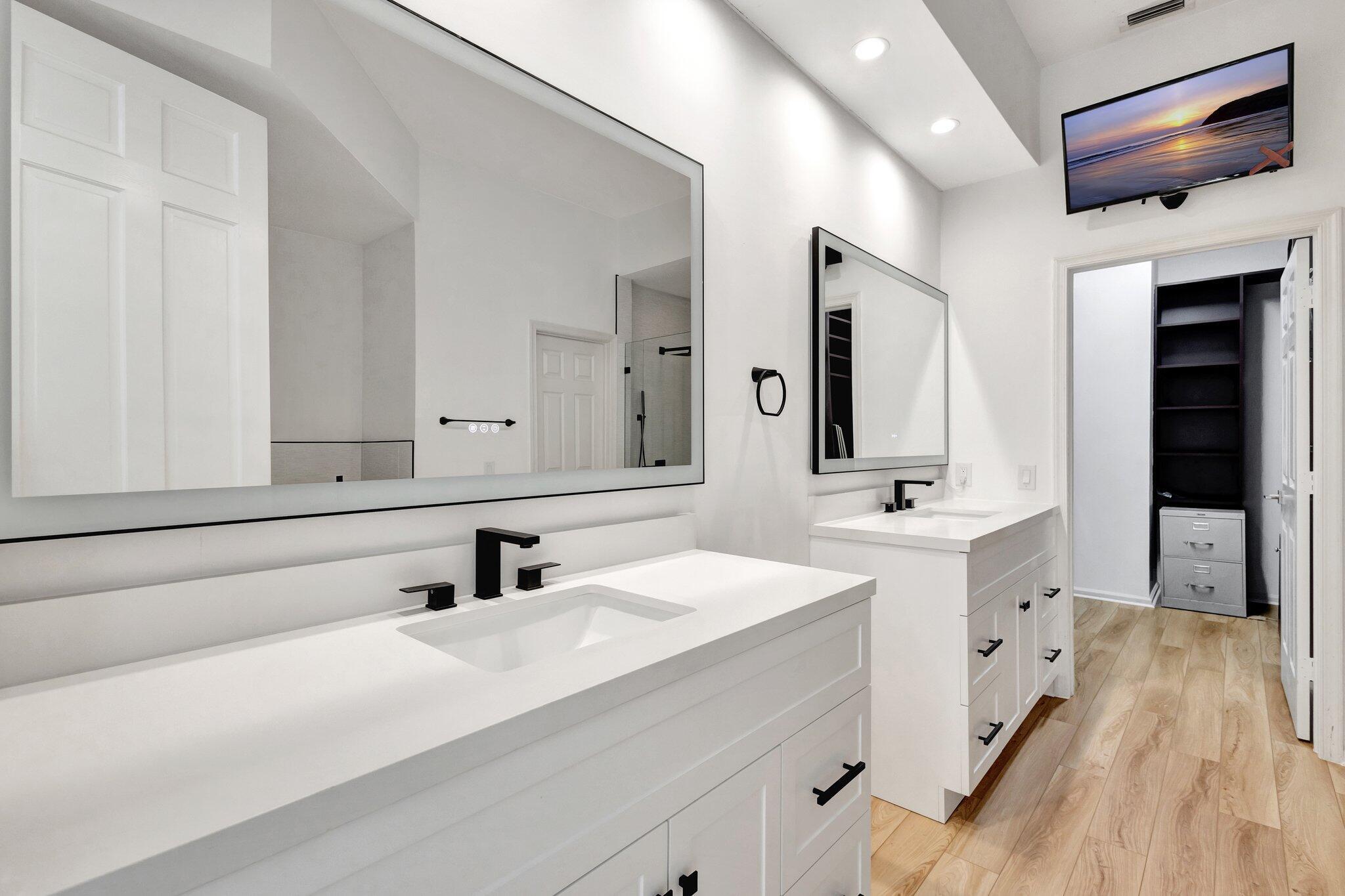 Downstairs main bathroom