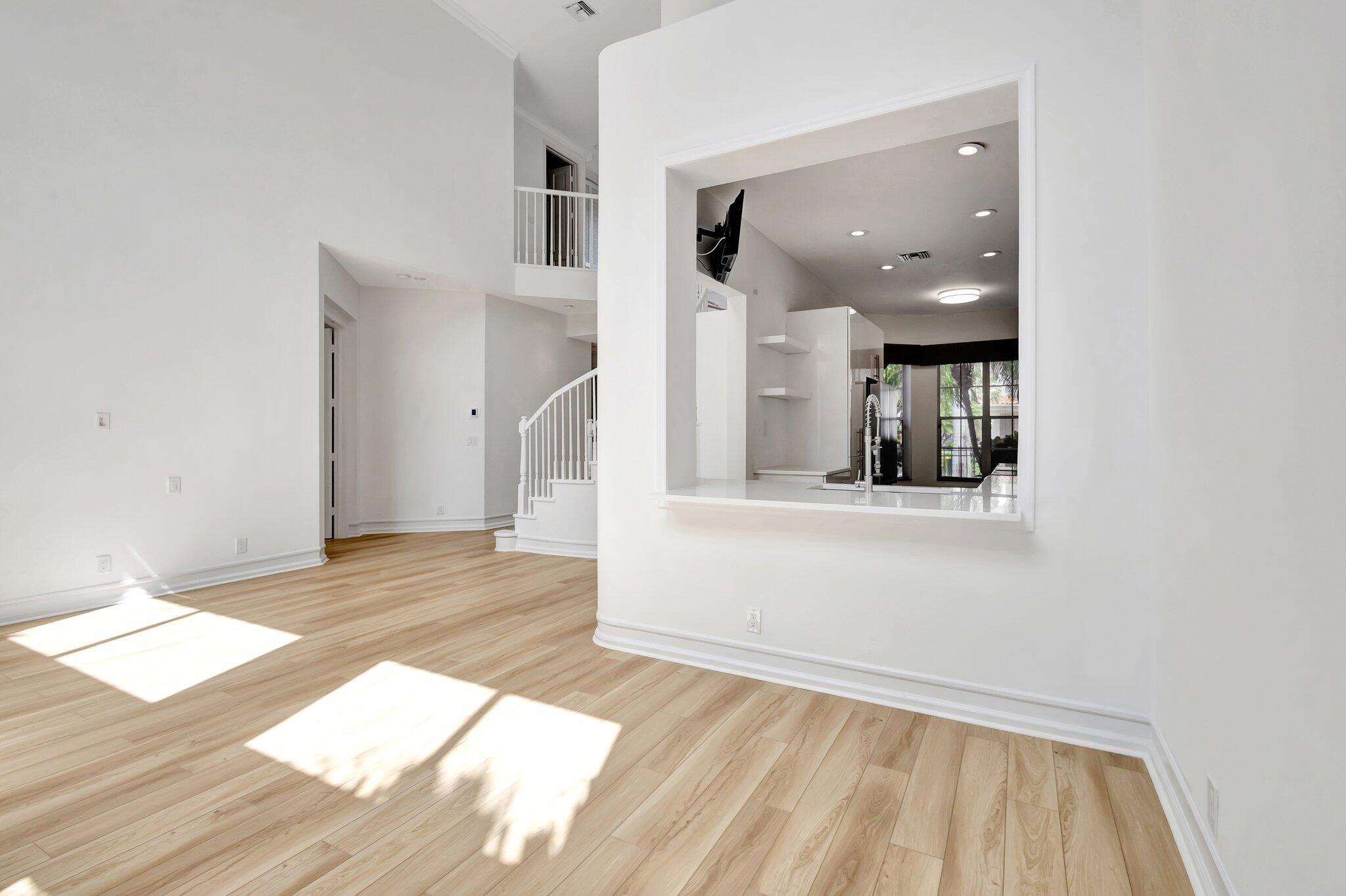 Kitchen passthru area