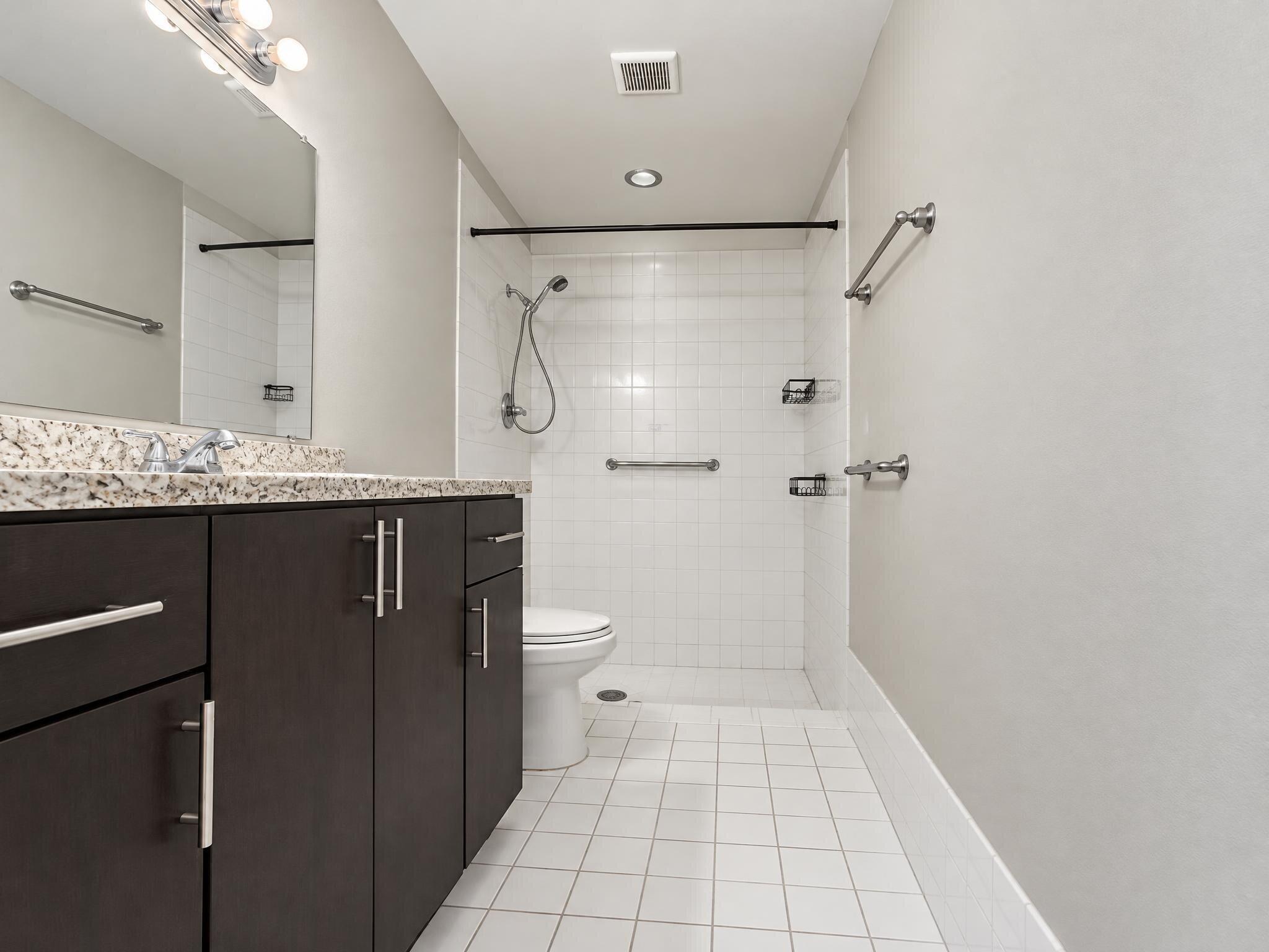 09_Picture_It_Project_Bathroom_4x3