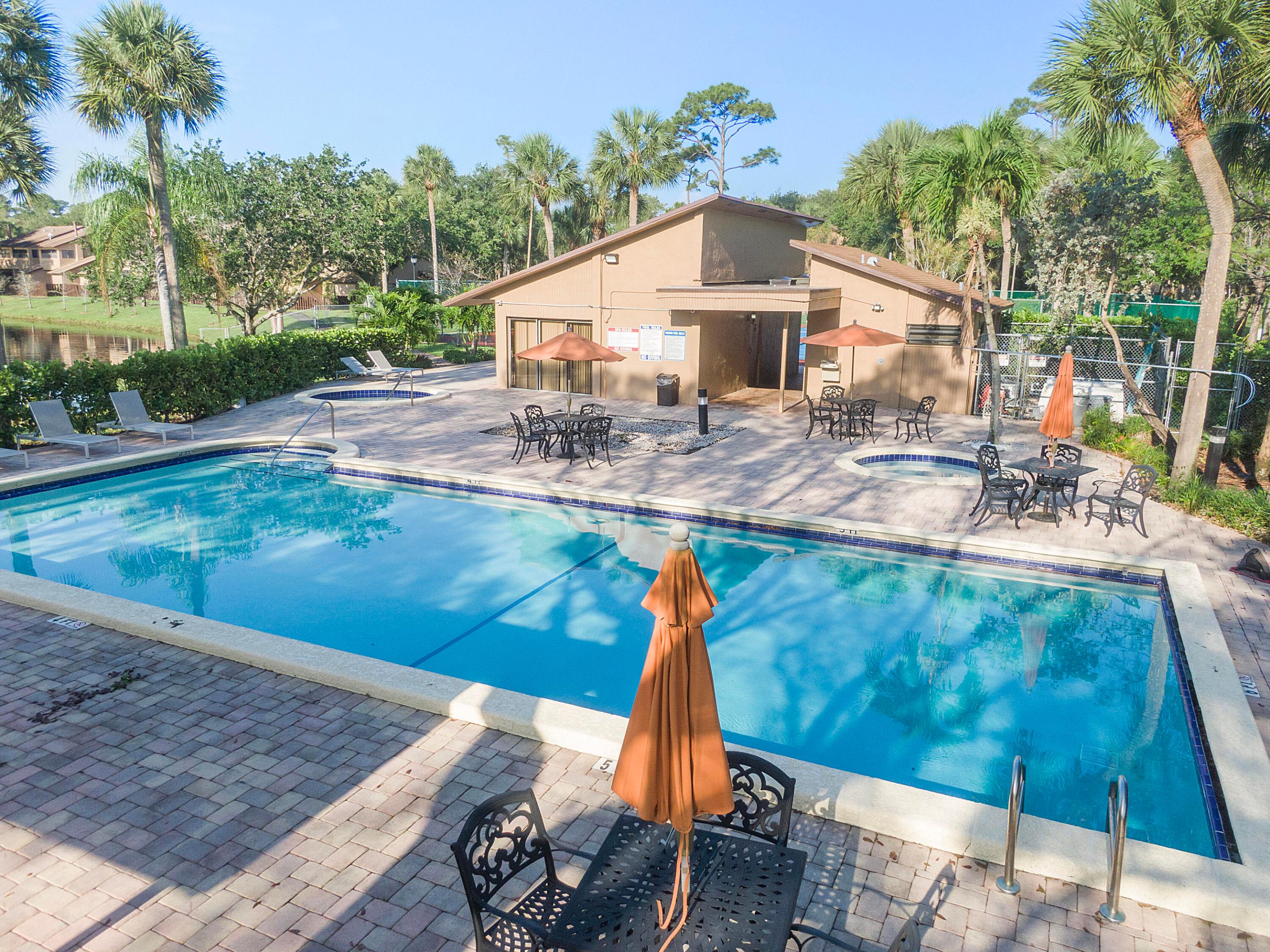 Bonaire Village at Woodmont