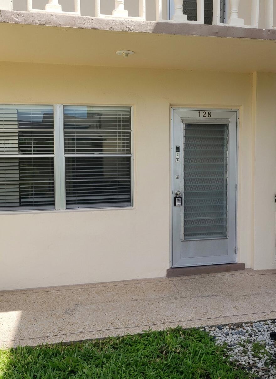 128_entrance_door