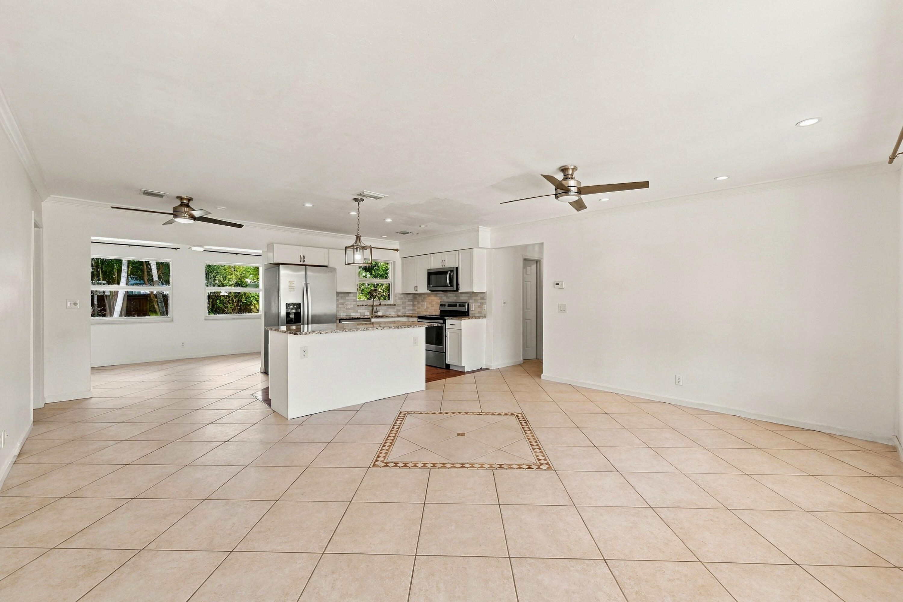 Living/Kitchen