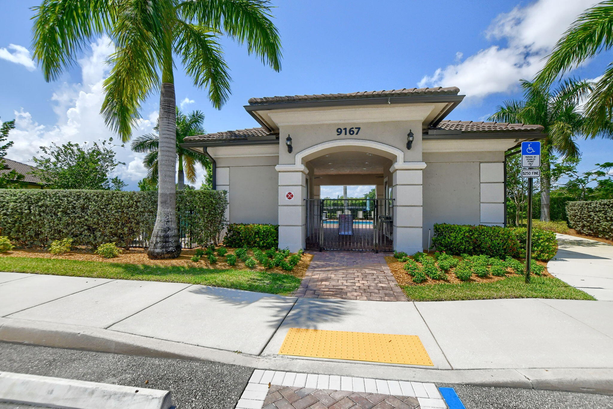 39-web-or-mls-45_ebf_3075-hdr(5)