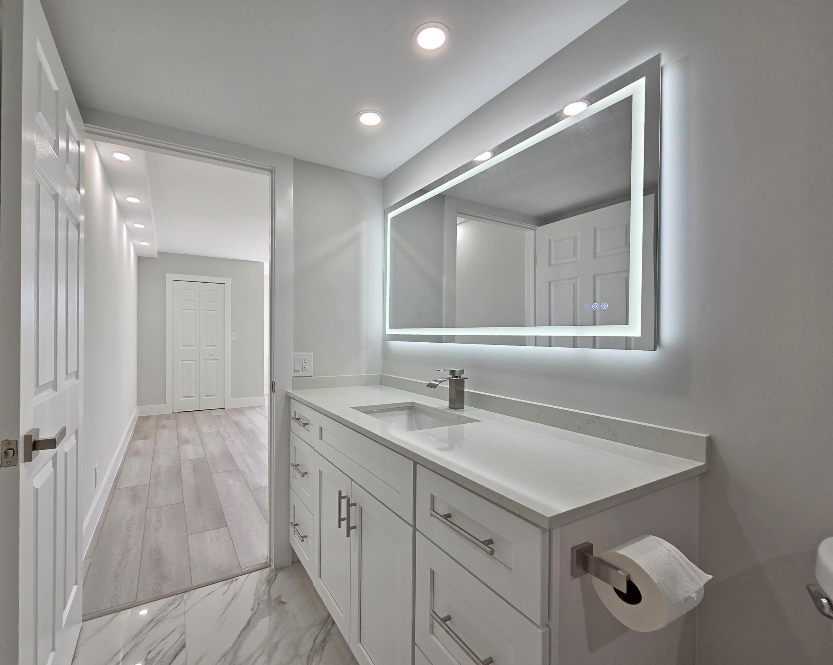 Master Vanity