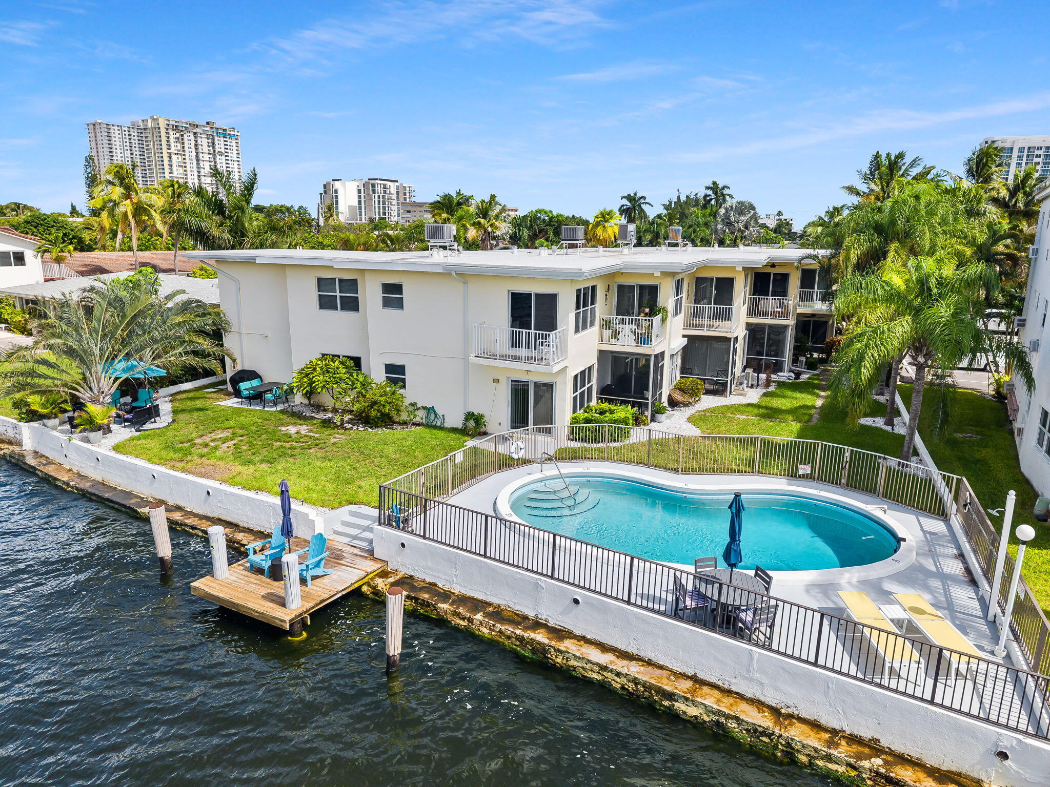 Woodcrest Terrace Co-op sits on the intracoastal just a few blocks from the ocean!