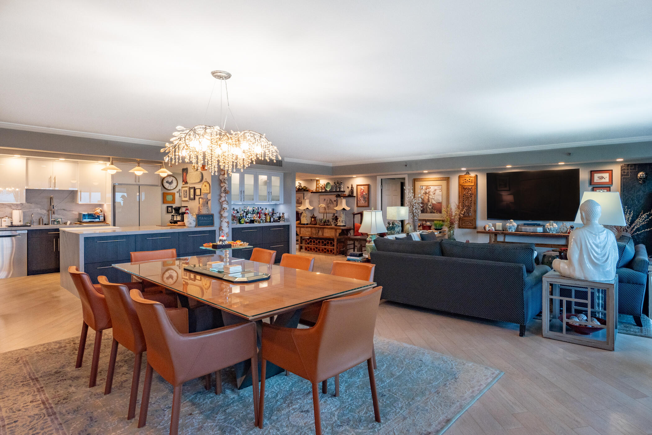 2480 Presidential Way 017