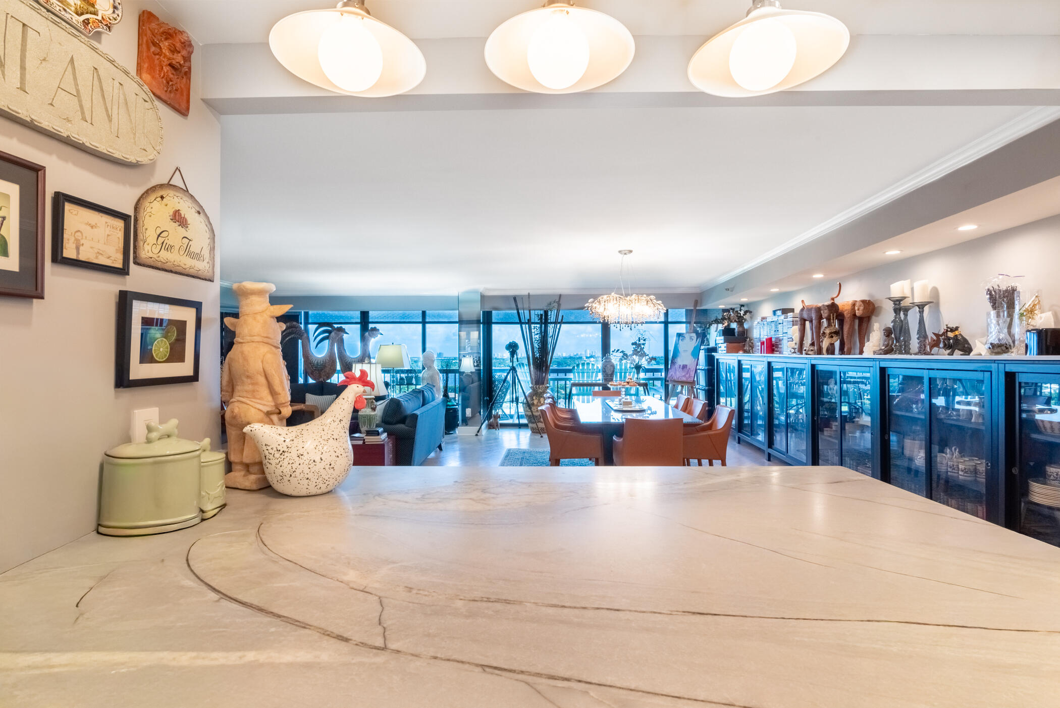 2480 Presidential Way 022