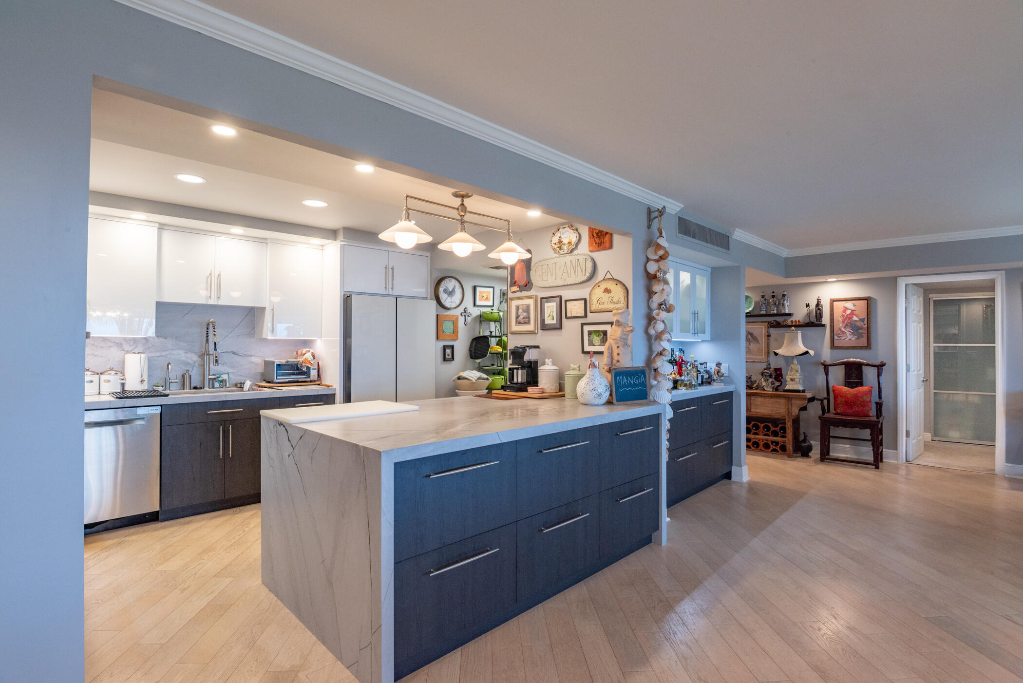 2480 Presidential Way 021