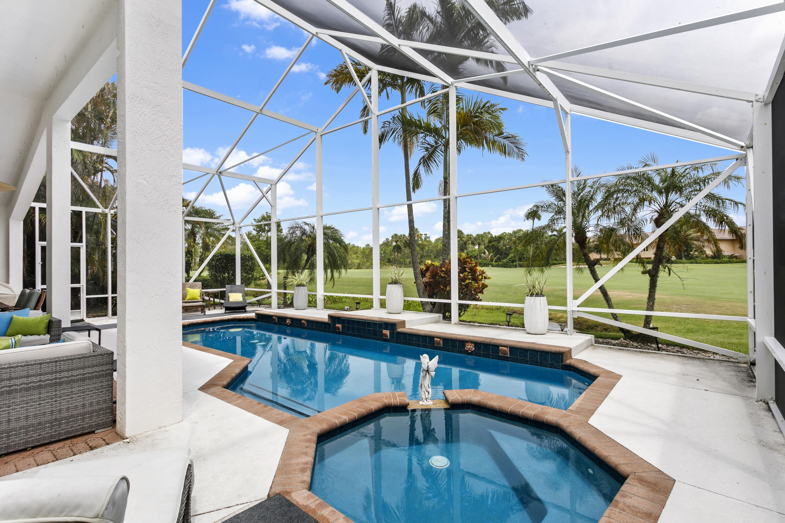 Pool-Spa Golf View