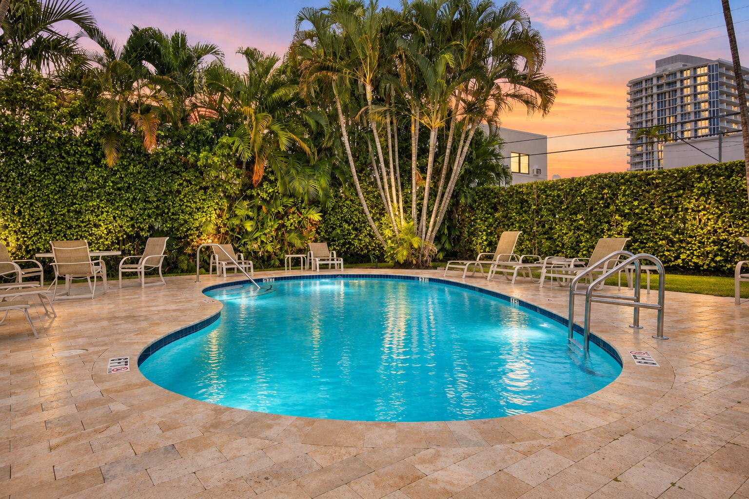 27-web-or-mls-pool_twi