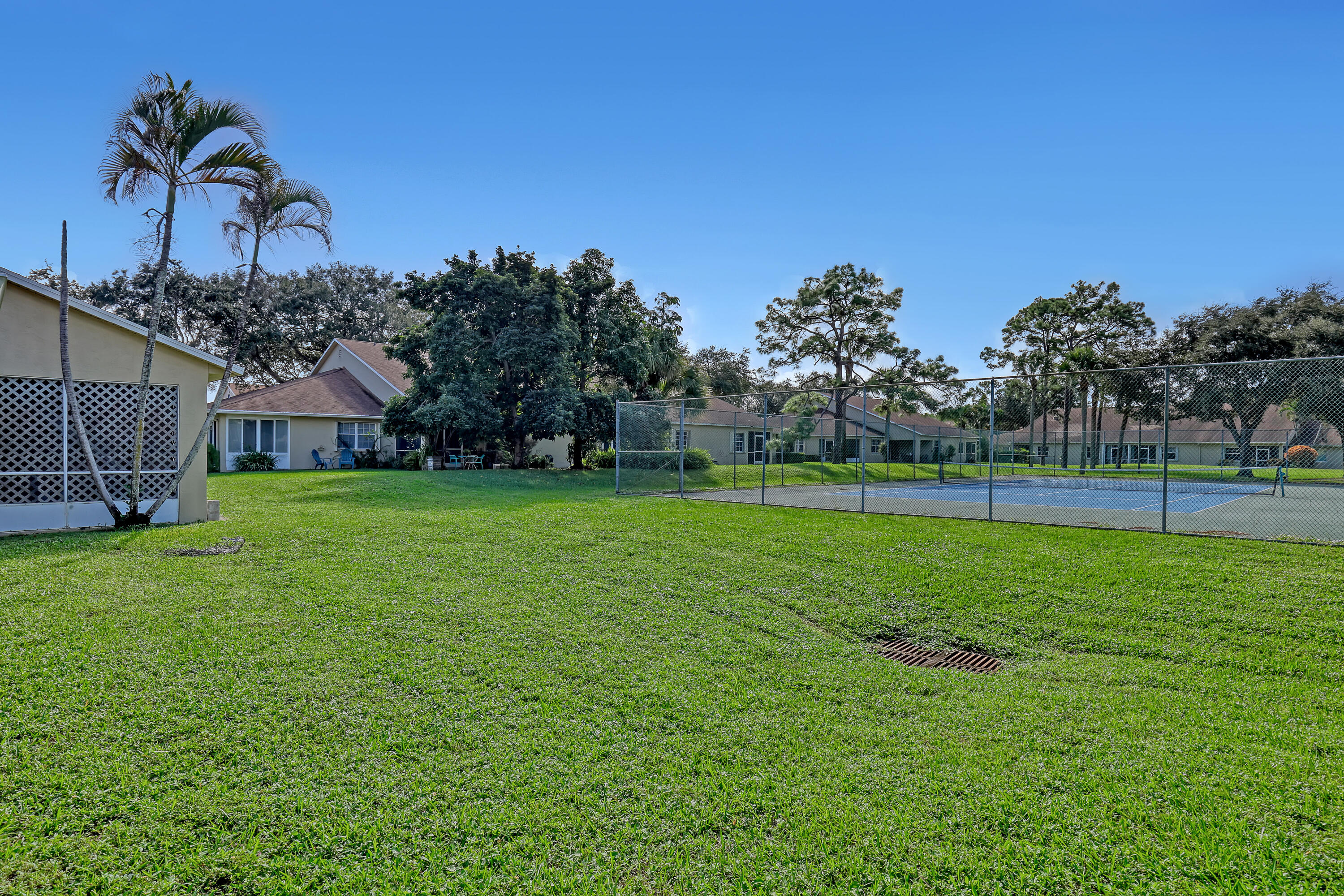 2103 Maplewood (36)