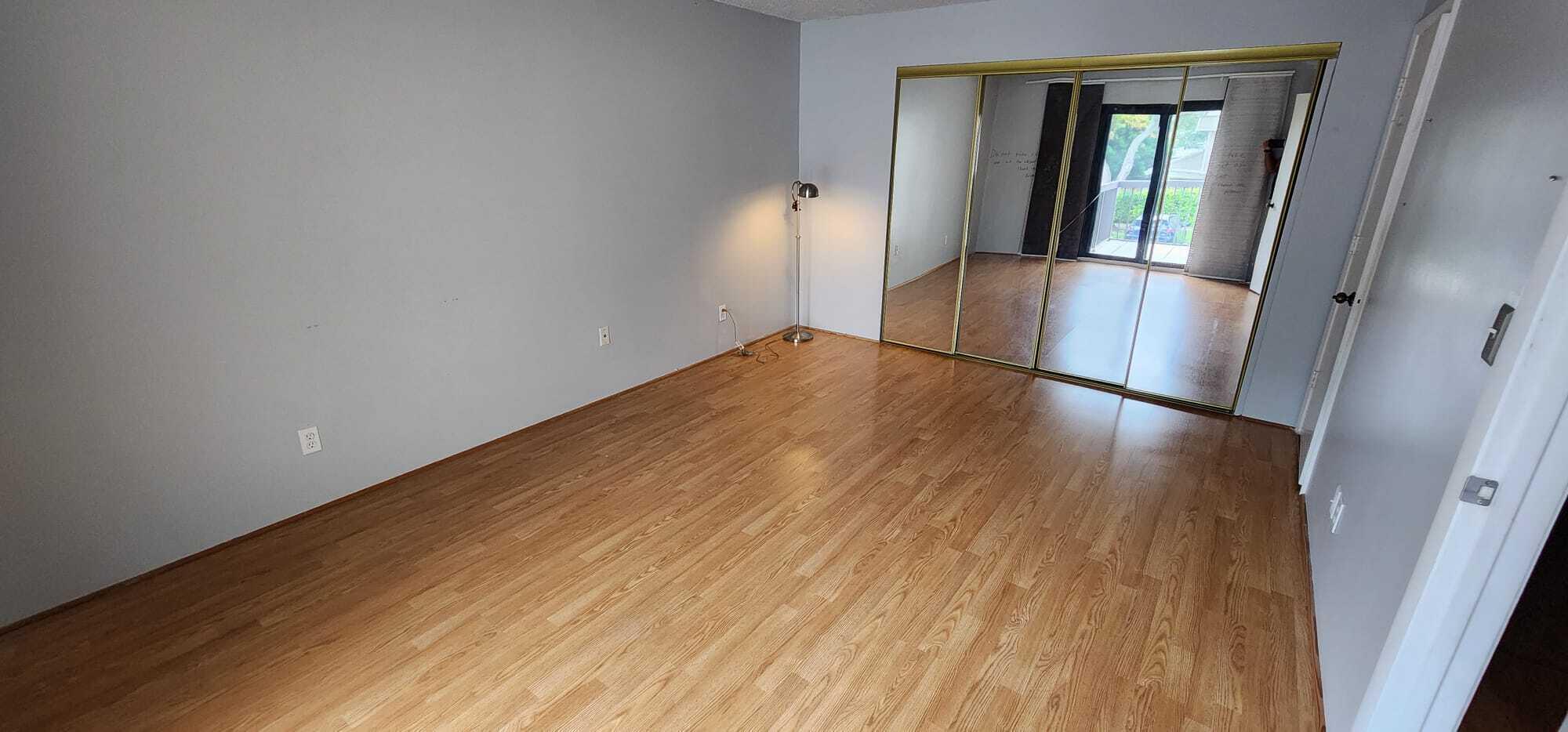 Master Bedroom (2)