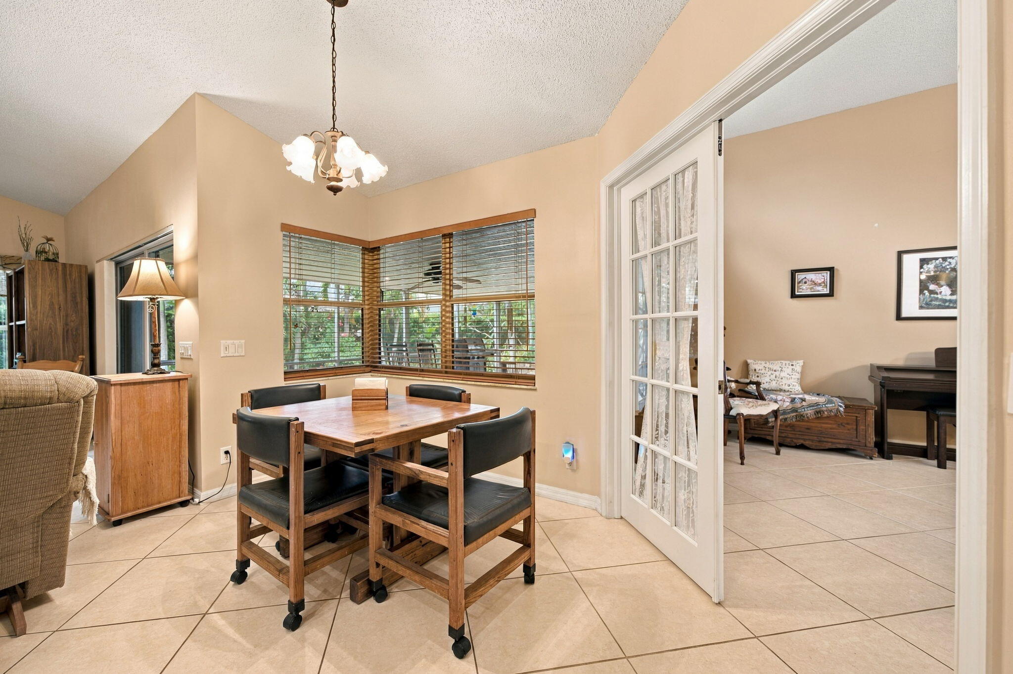 9-web-or-mls-3183-ridge-trace