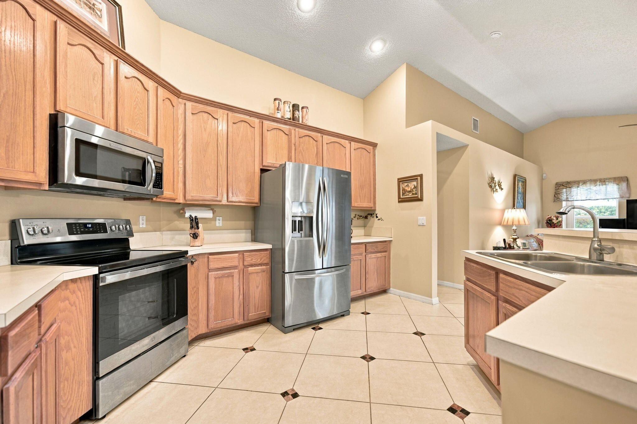 14-web-or-mls-3183-ridge-trace