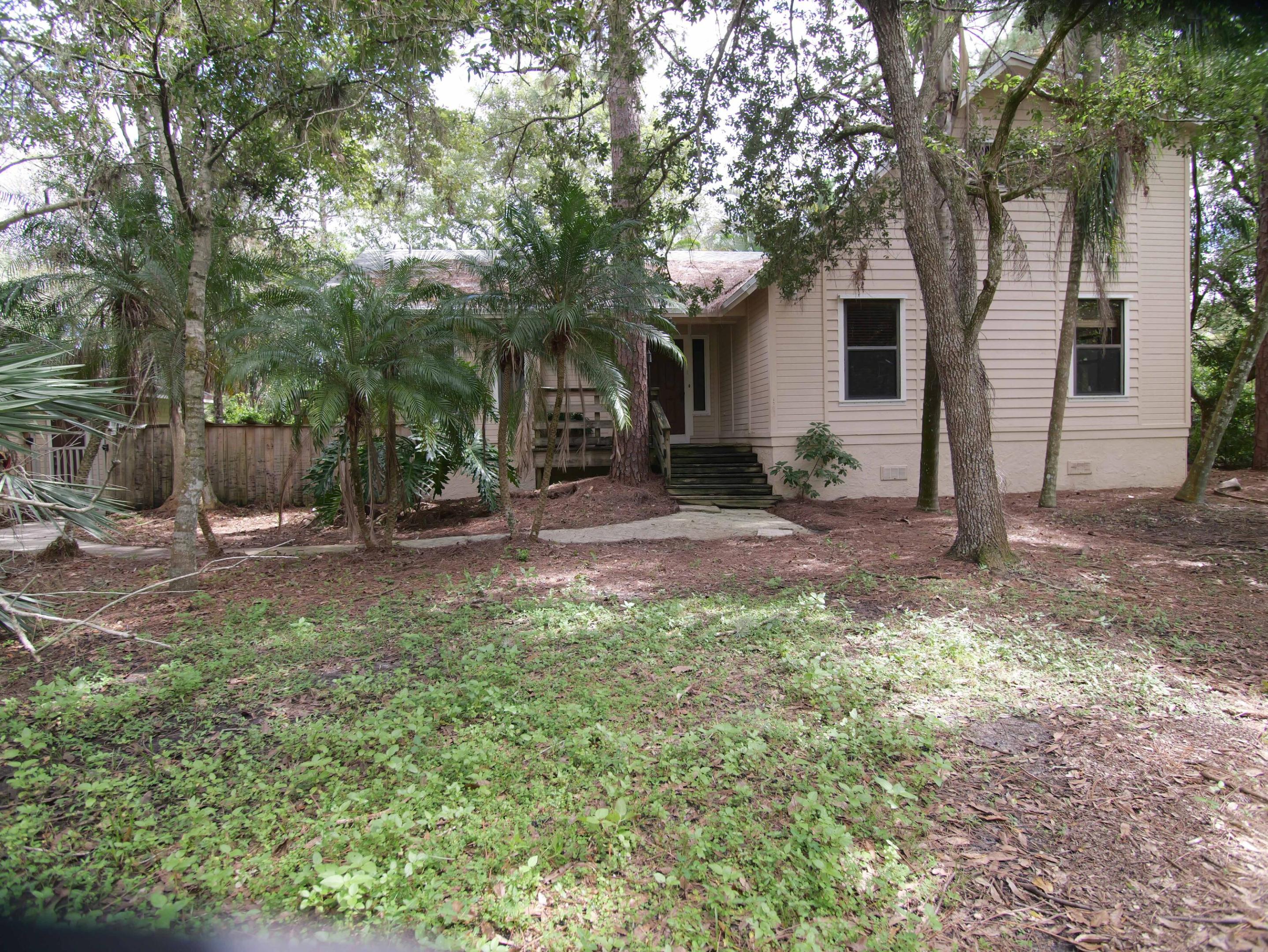 3/3, 2+ Garage 1.19acre W/ Location off 130th Ave N.