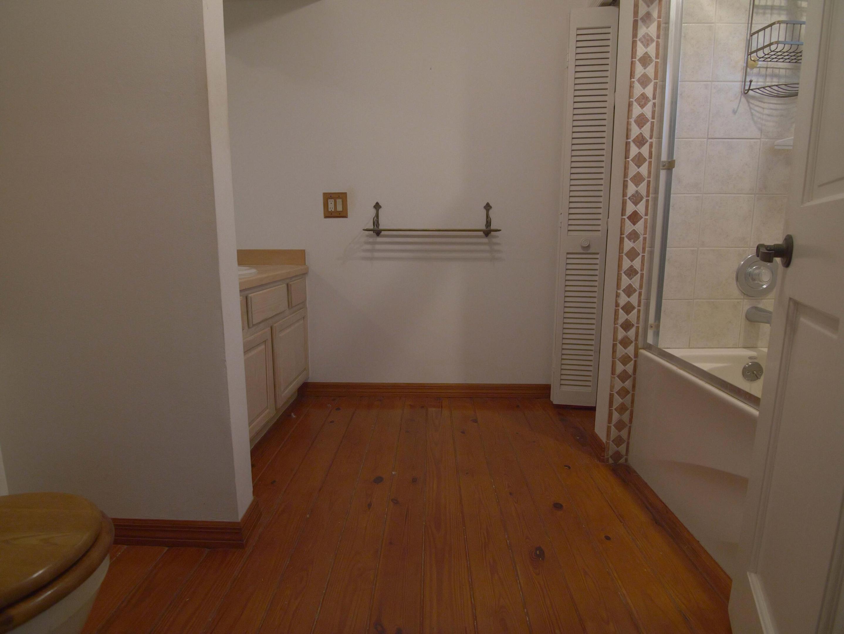 Downstairs PRIMARY FULL Bathroom