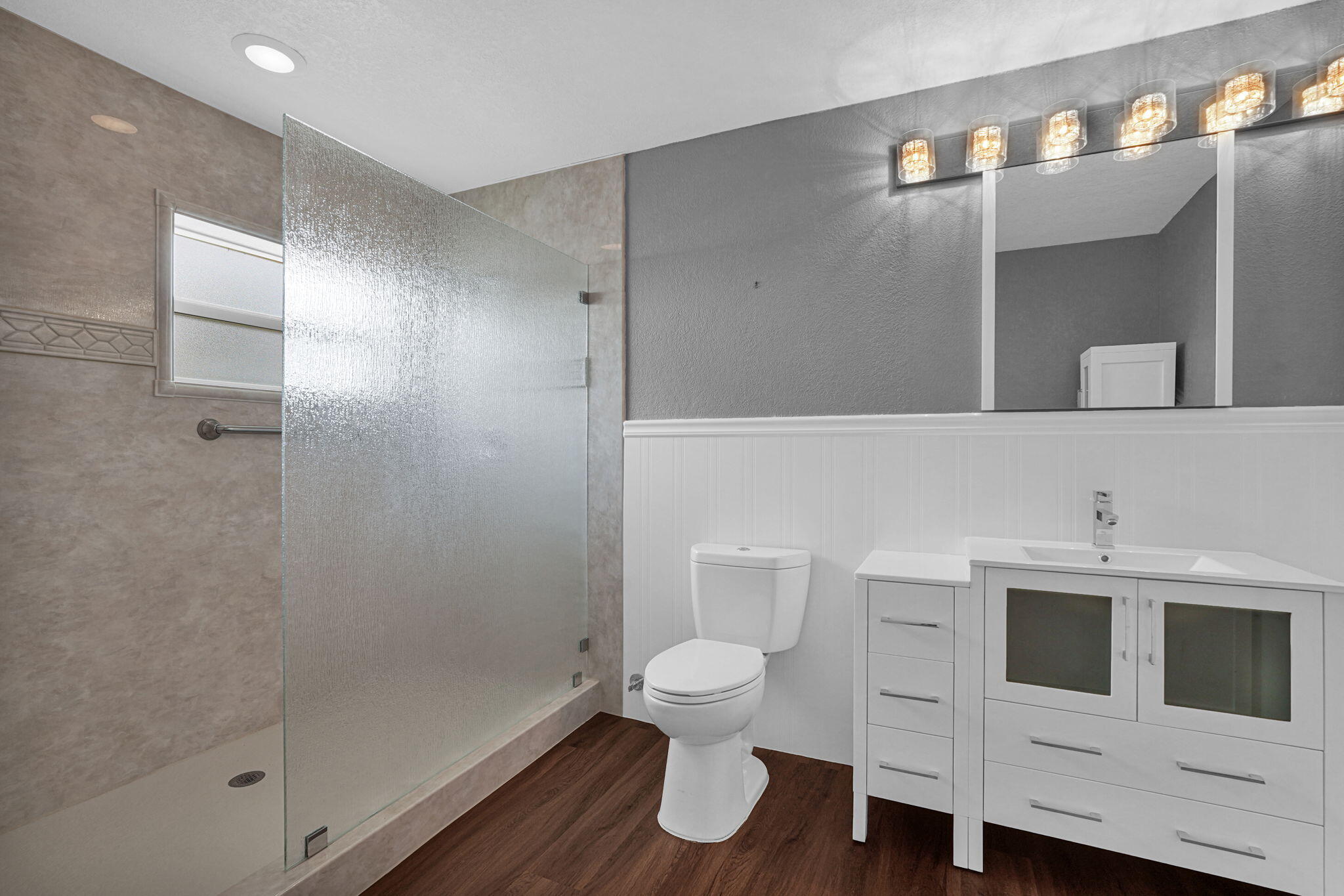 Extra Large Primary Shower