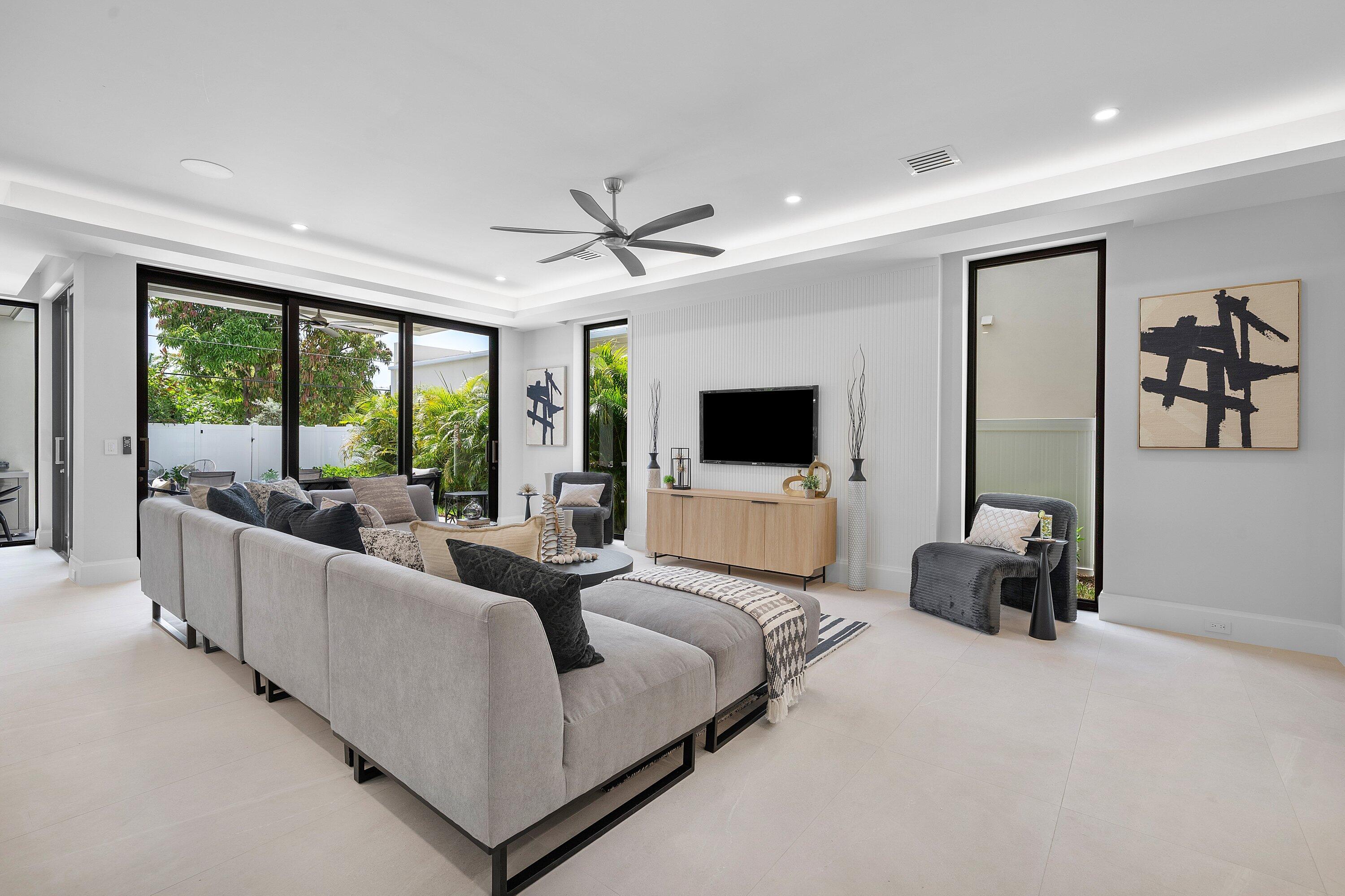 007-725Southeast4thAvenue-DelrayBeach-FL