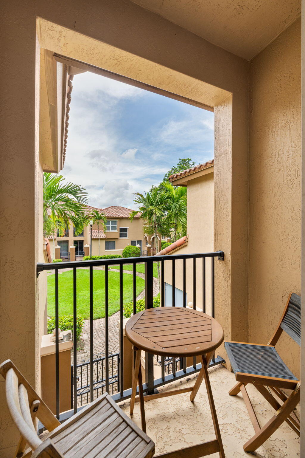 33-web-or-mls-A7408857