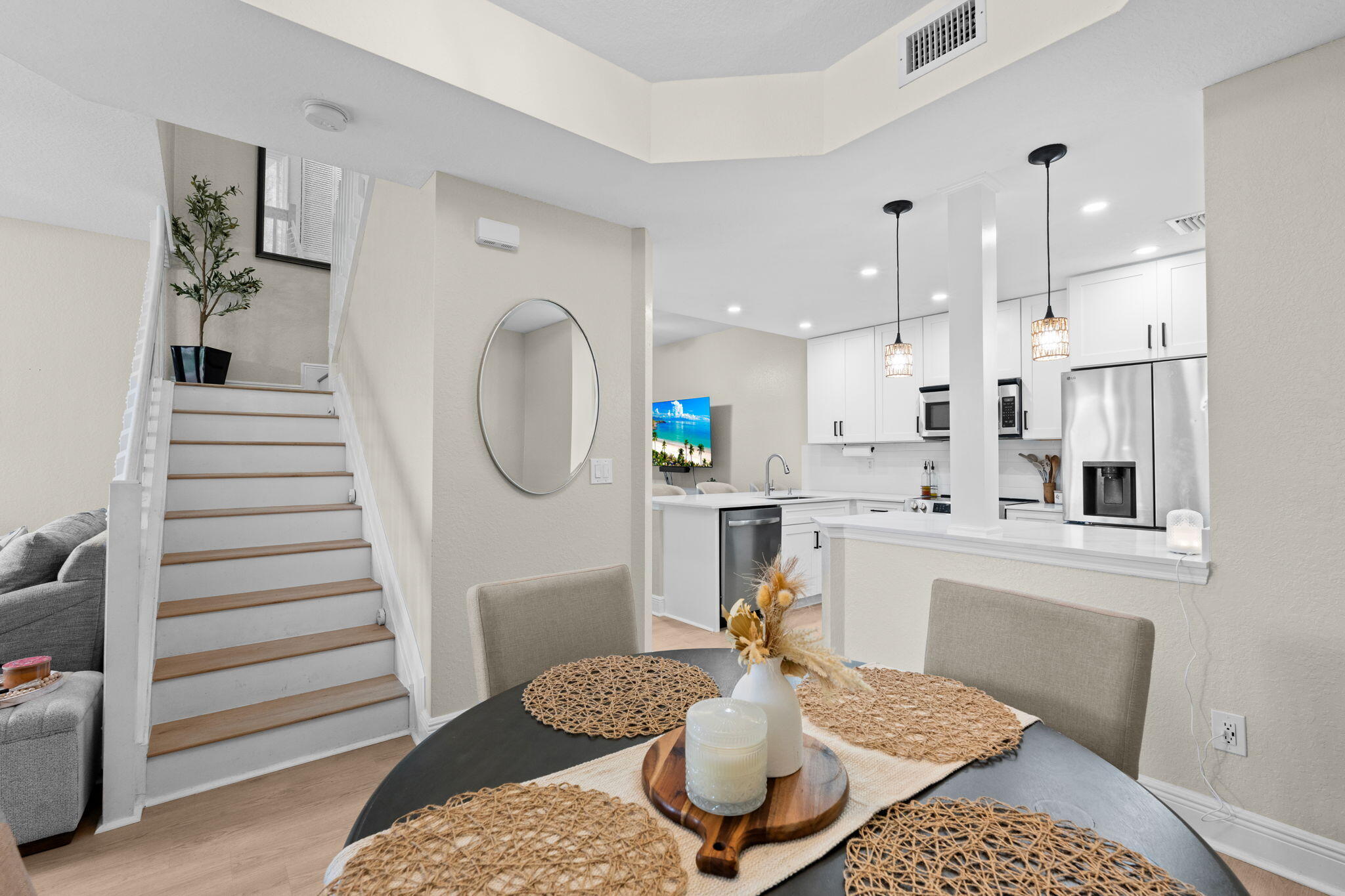 16-web-or-mls-A7408900