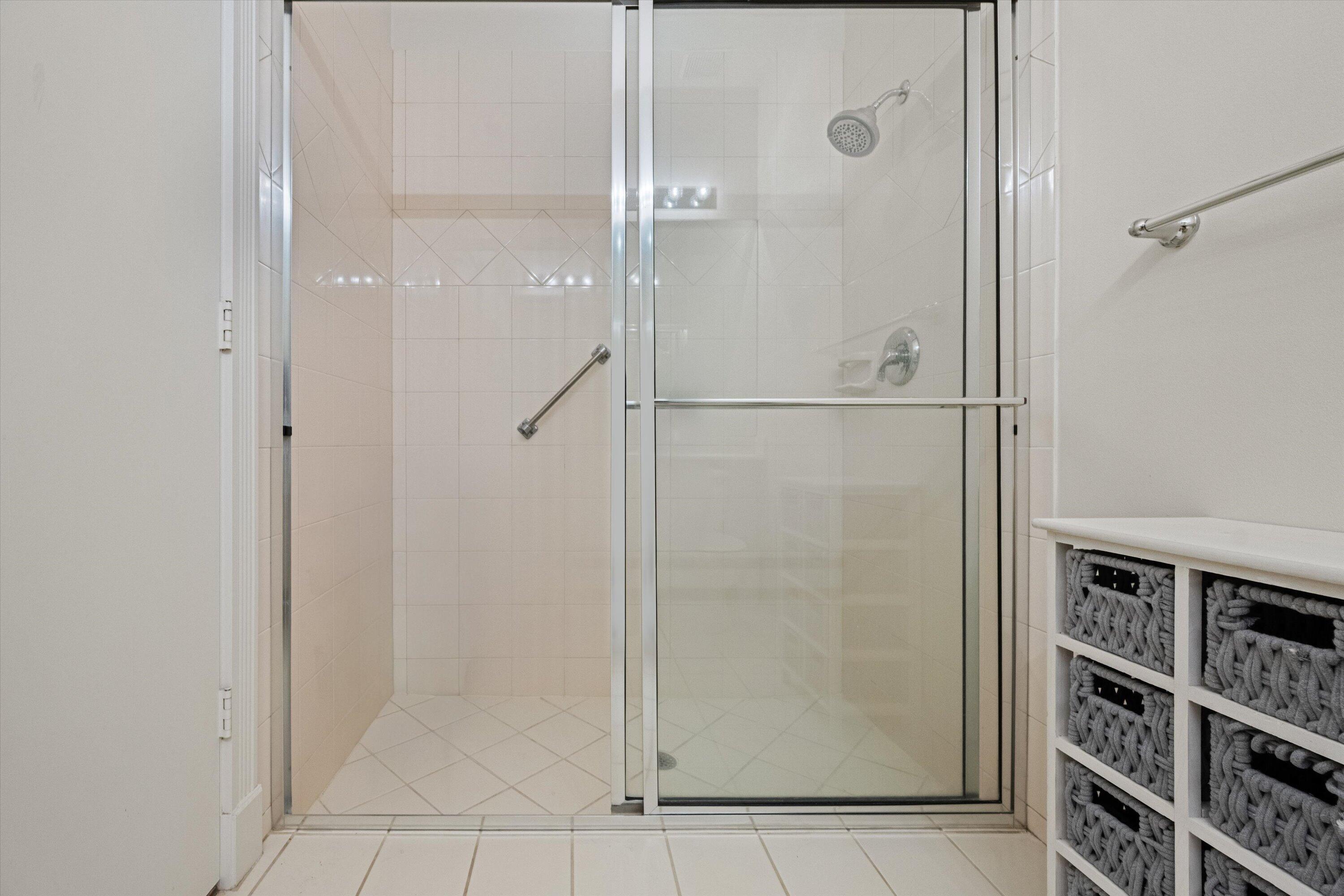 Guest Bathroom 2