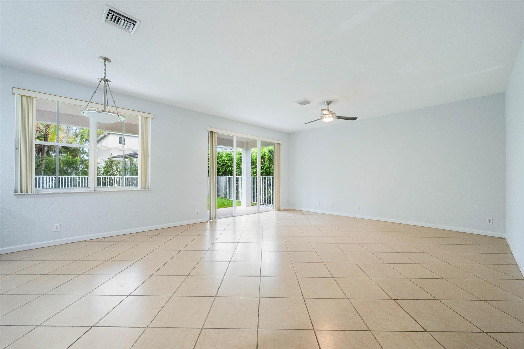 15-890 Hawthorn Terrace, Weston-19