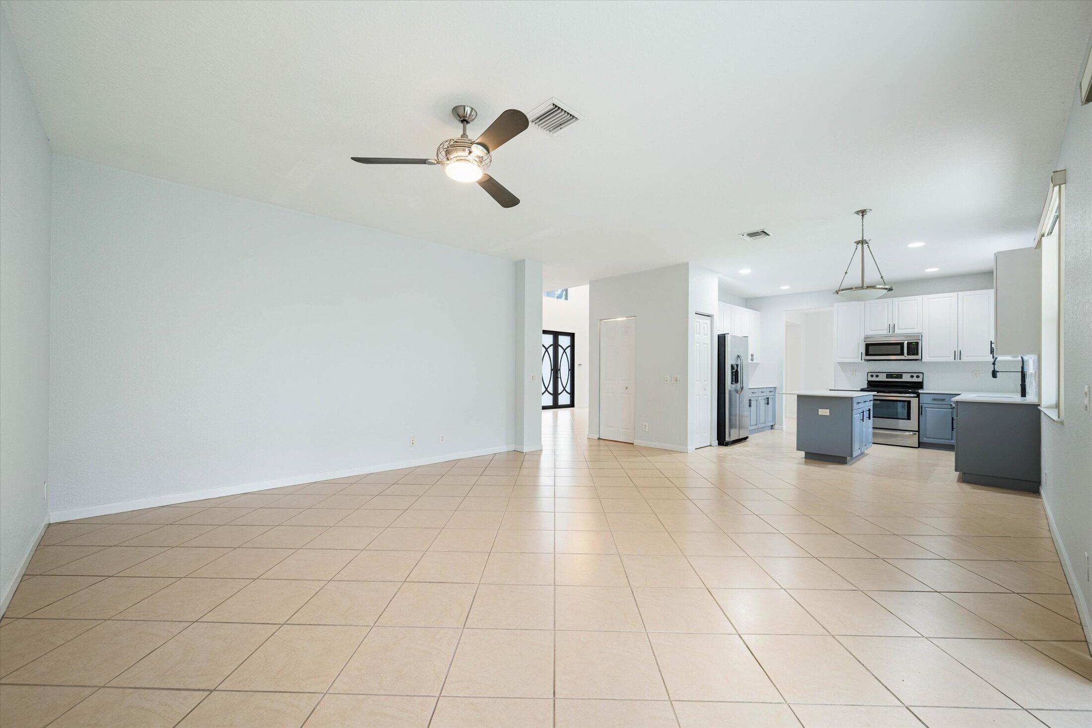 17-890 Hawthorn Terrace, Weston-21