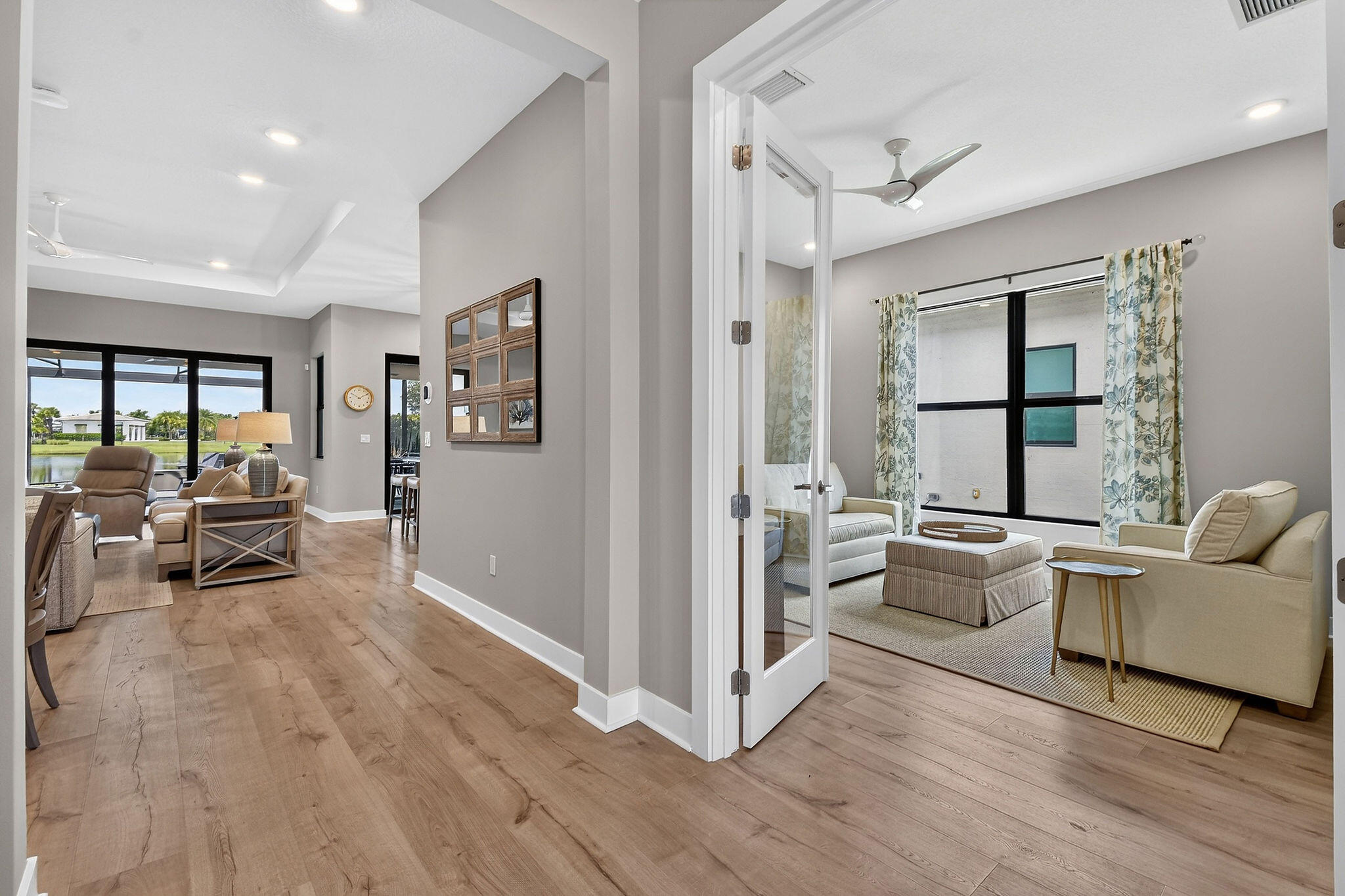 Hallway/Den