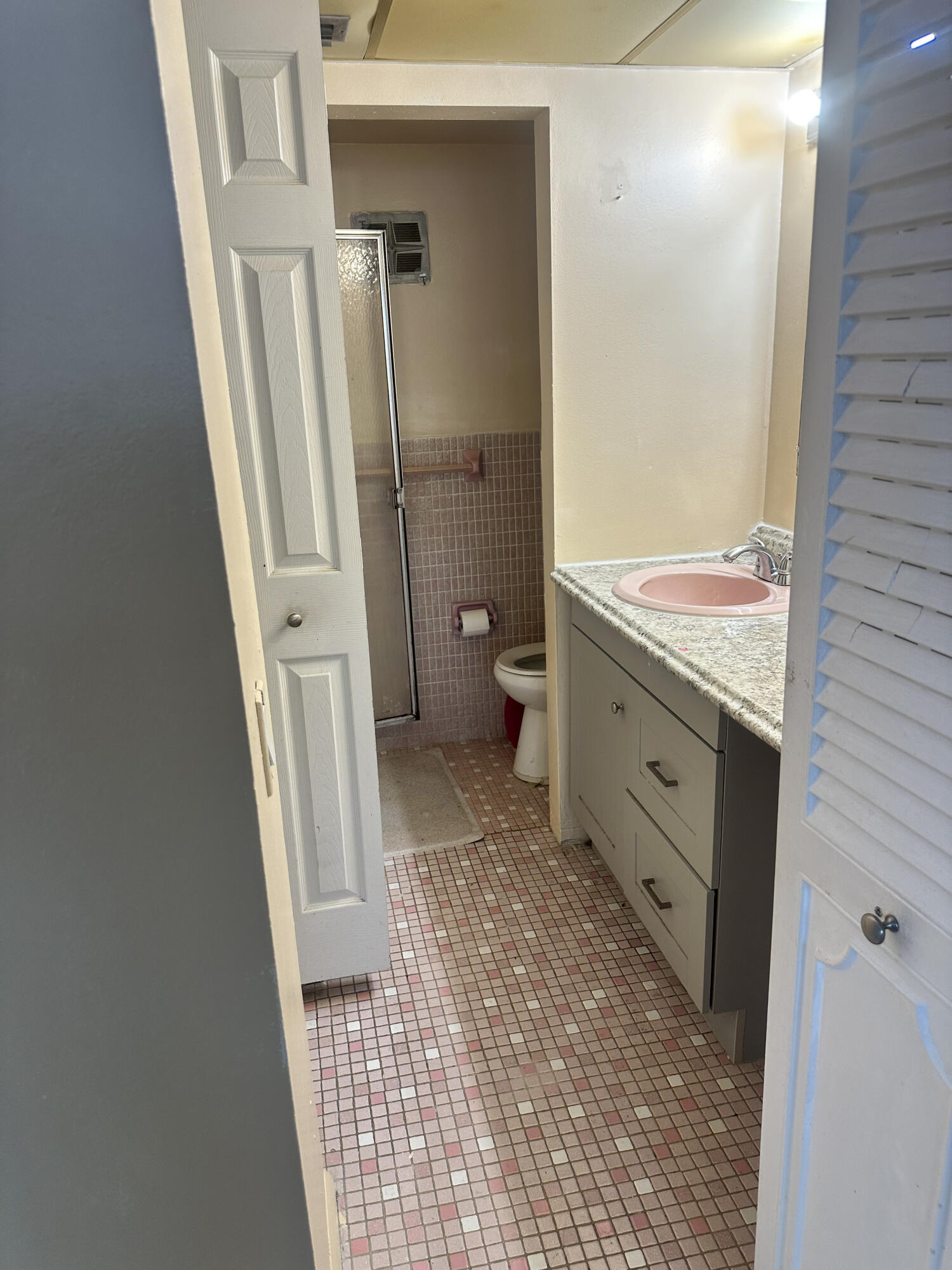 bathroom1 bathroom1