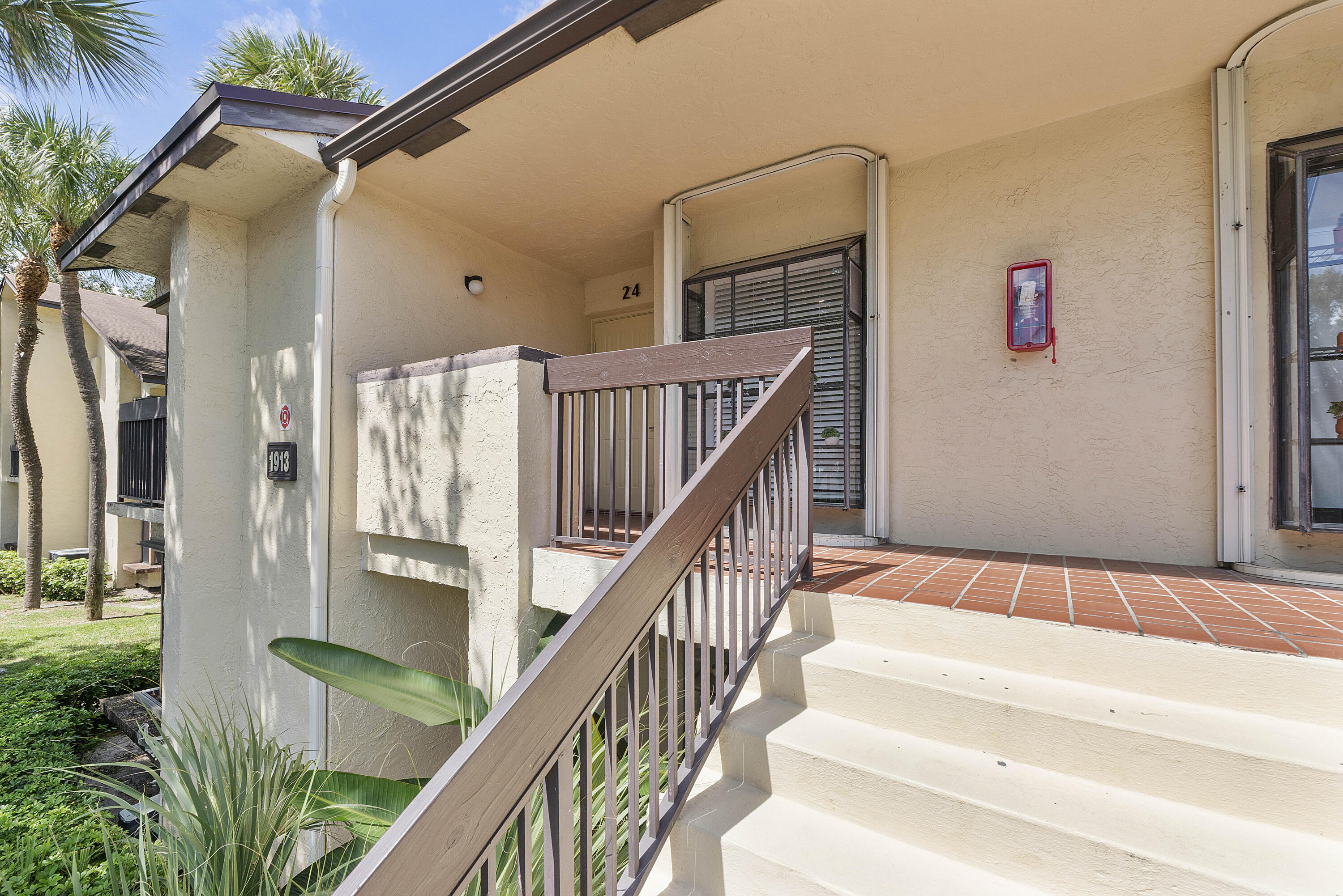 1913 Sw 15th St unit 24_004