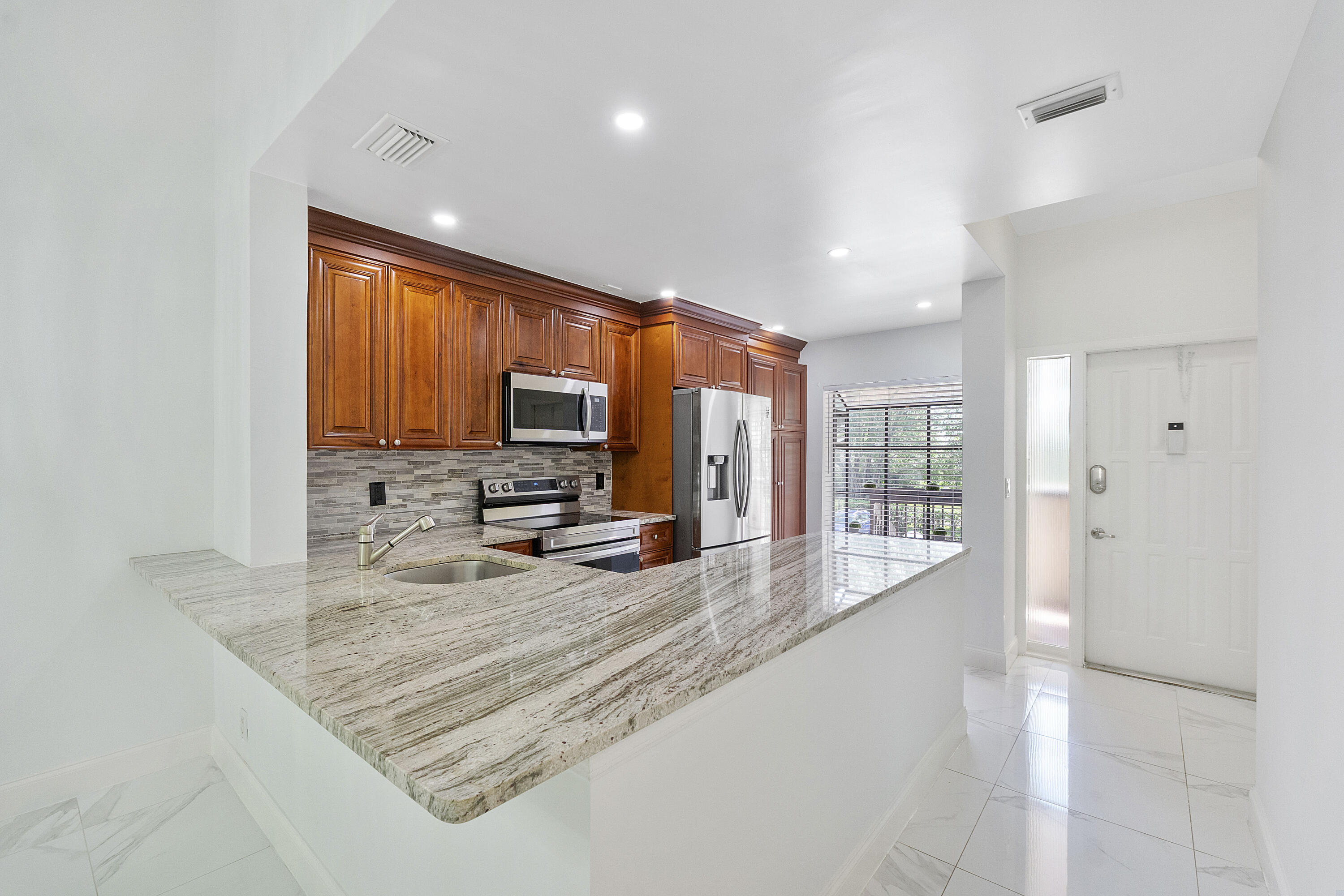 1913 Sw 15th St unit 24_006