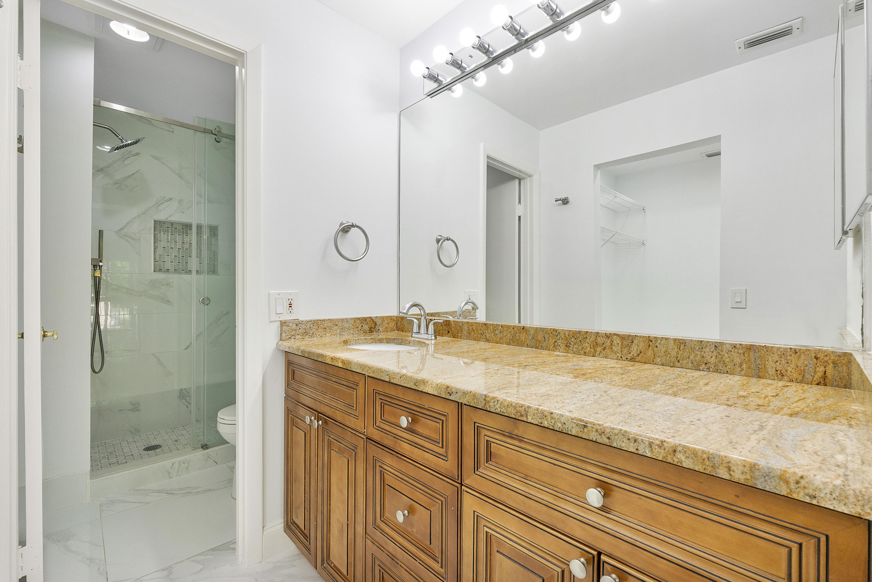 1913 Sw 15th St unit 24_027