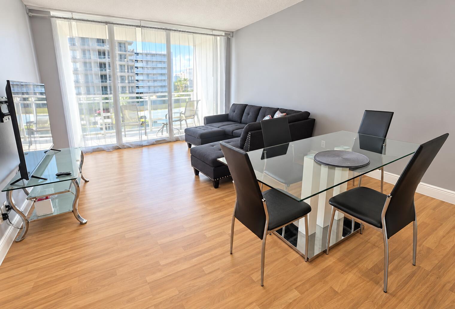 Bright Modern Living and Dining Room (1)