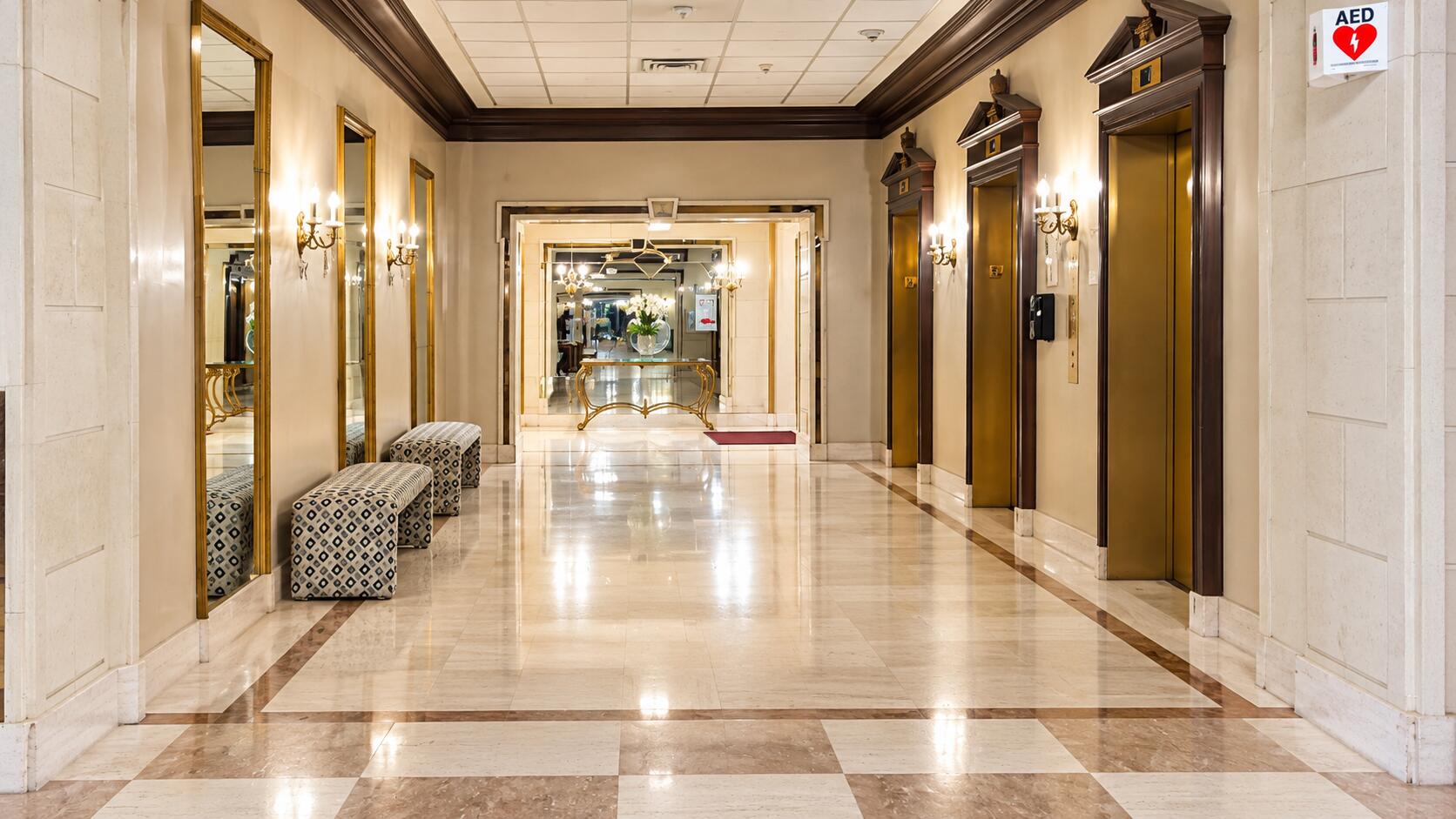 Grand Classic Hotel Lobby Corridor