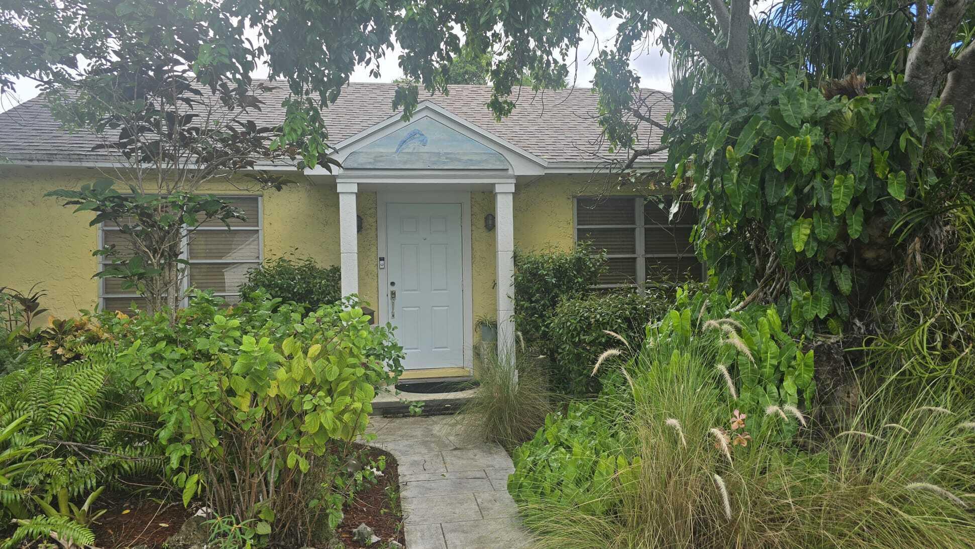 209 Exterior photo phone captured