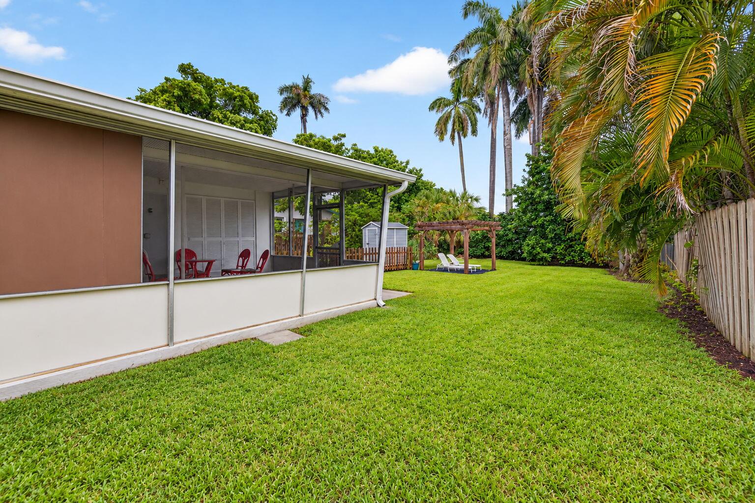 34-web-or-mls-Backyard 4.jpg