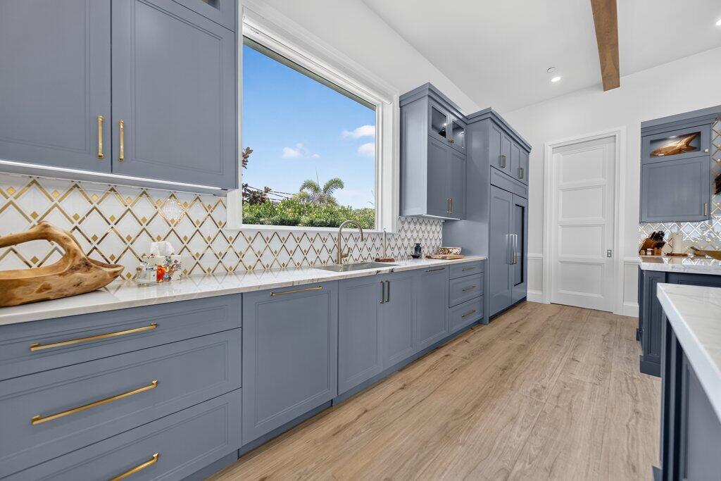 kitchen2.jpg-SMALL