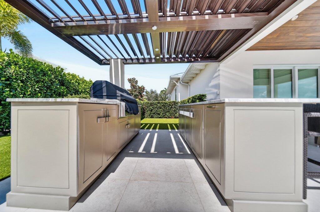 outdoorkitchen1.jpg-SMALL