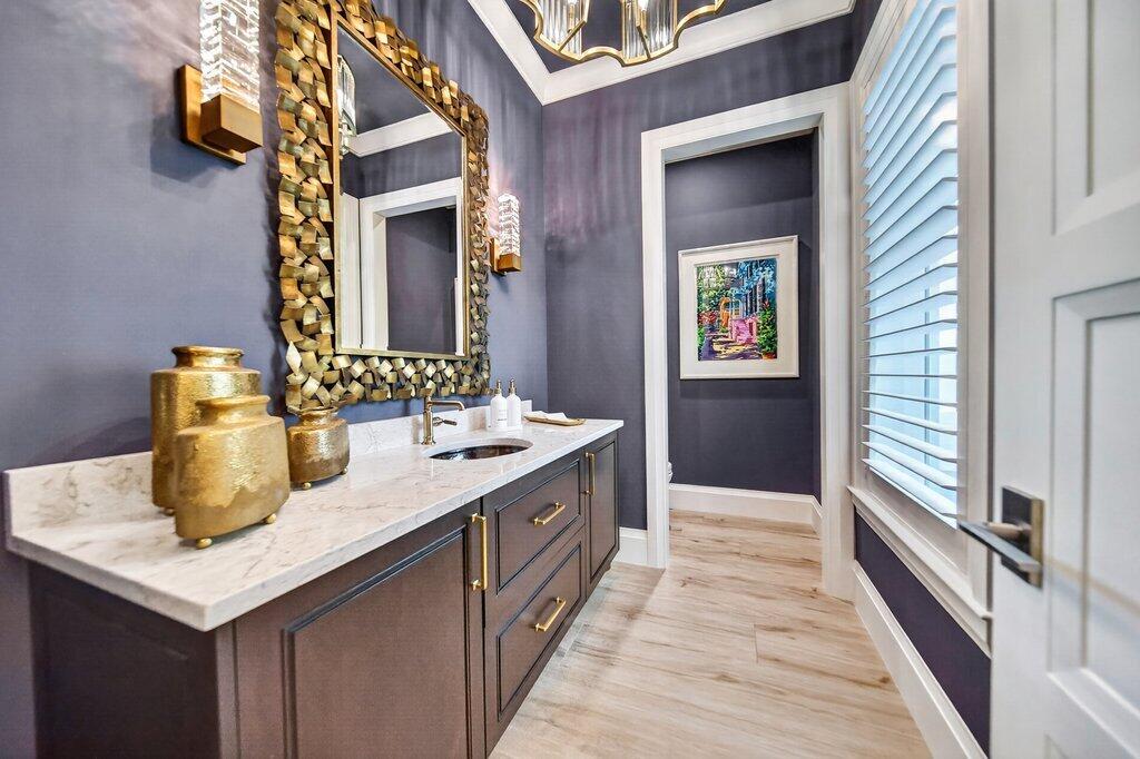 halfbath1.jpg-SMALL