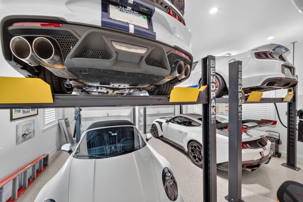garage1.jpg-SMALL