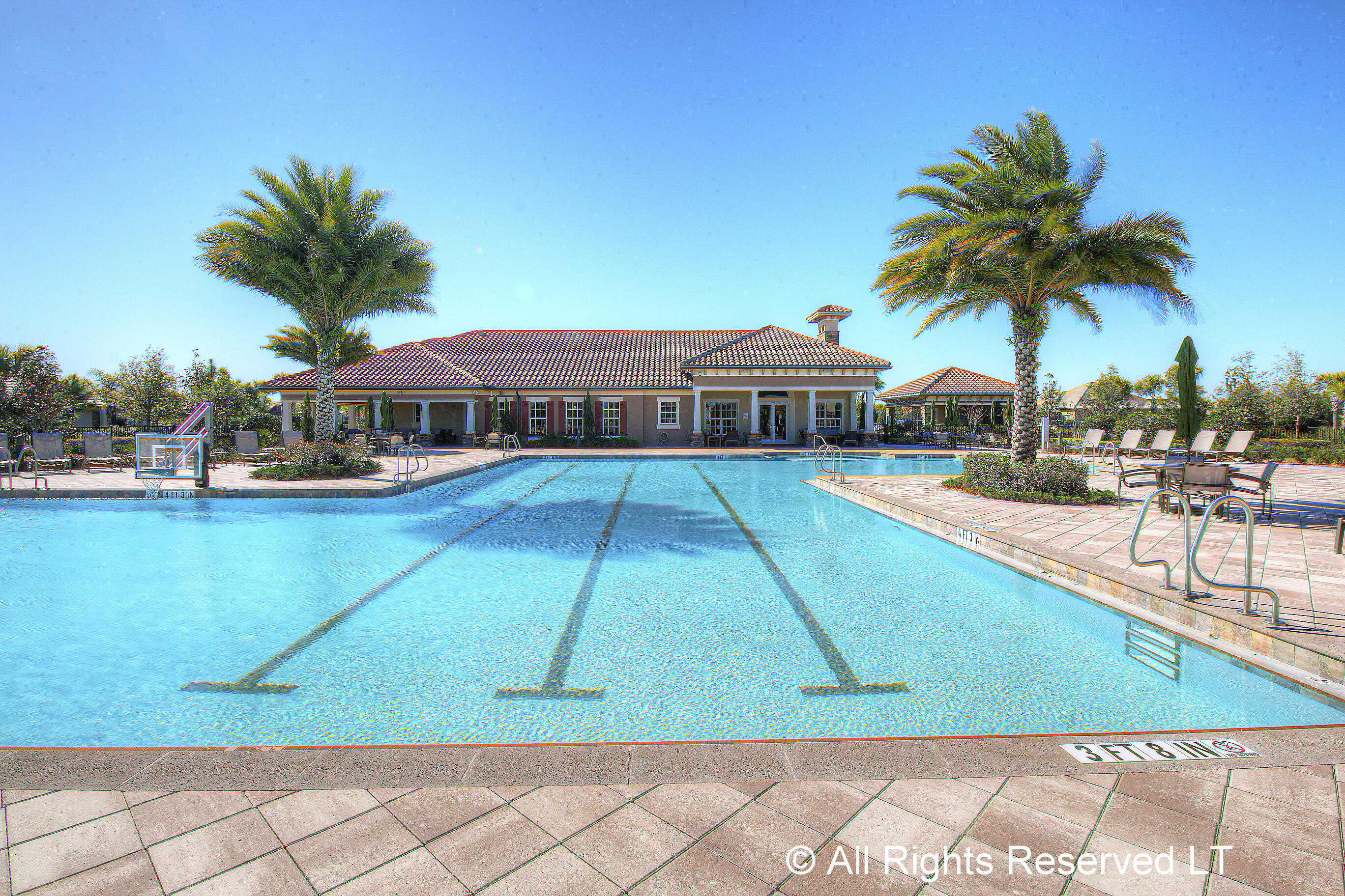 castellina pool, copyright
