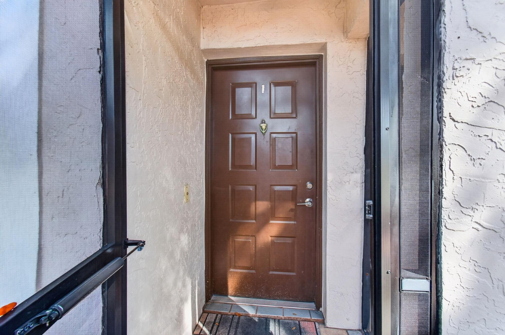 20_Front_entry