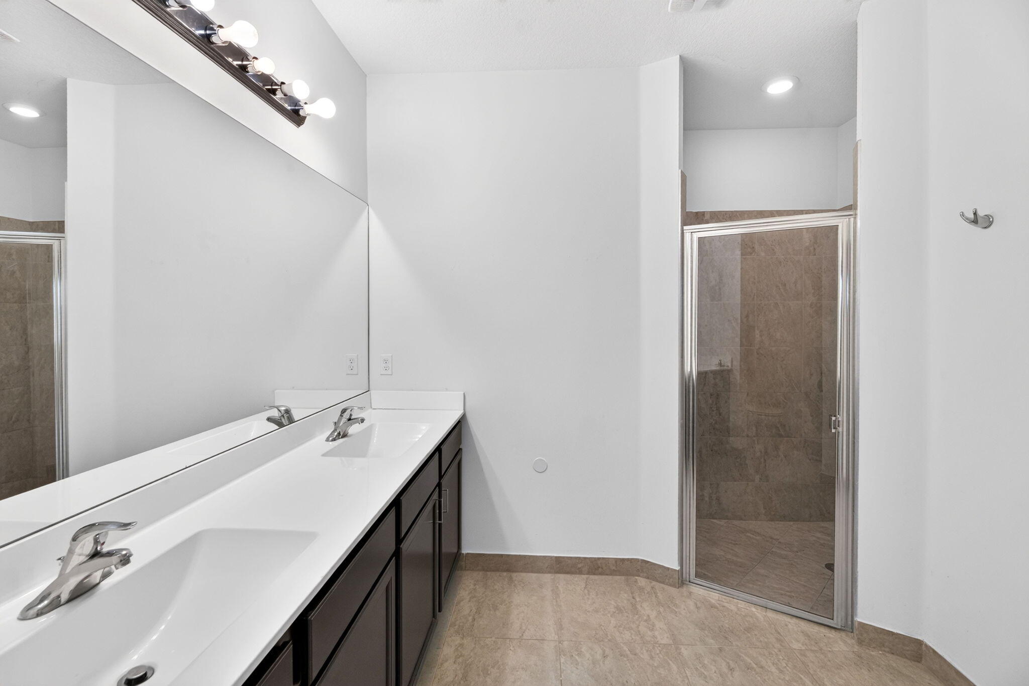 45-web-or-mls-Primary bathroom 2